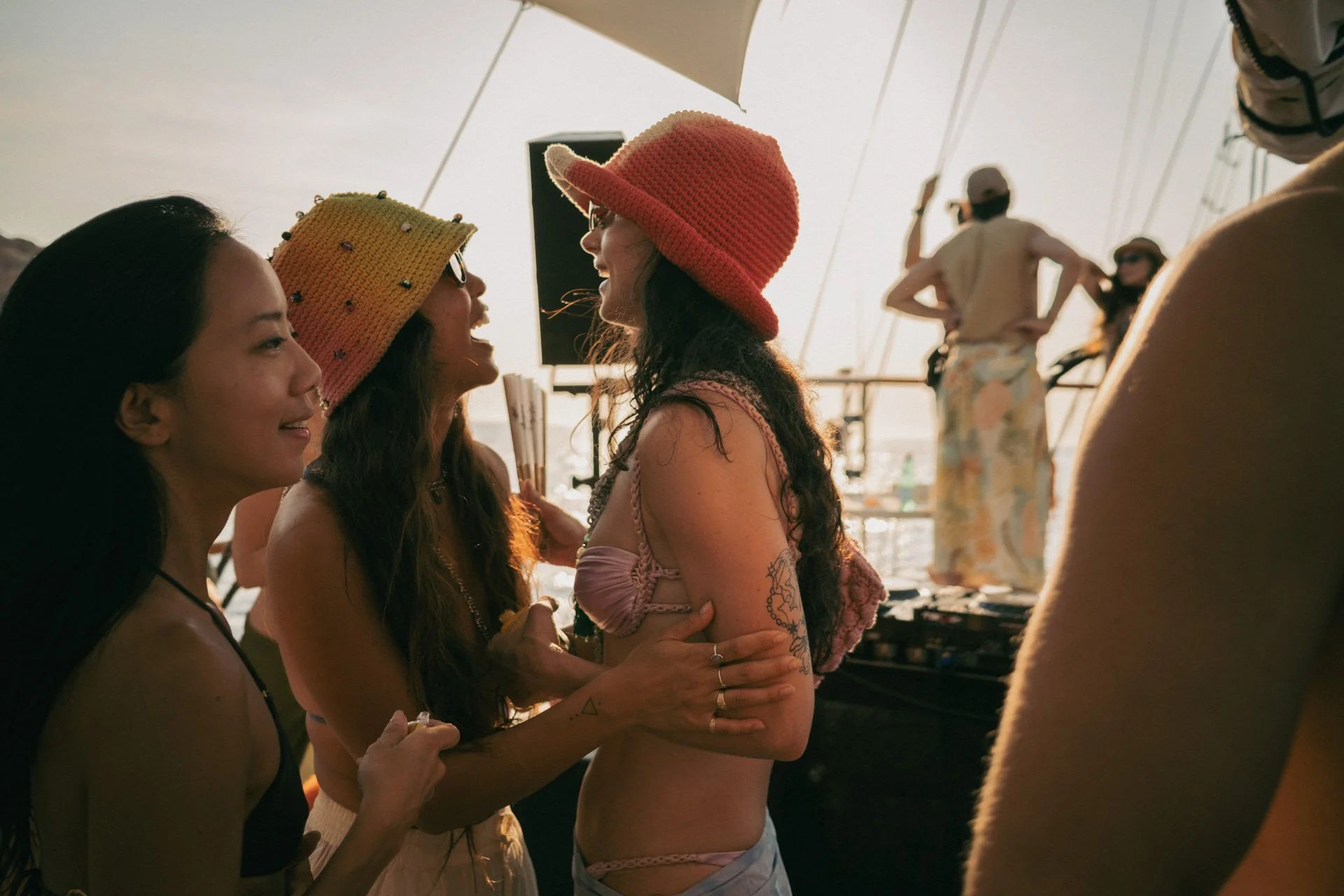 07_08_Boat_Party_29.jpg