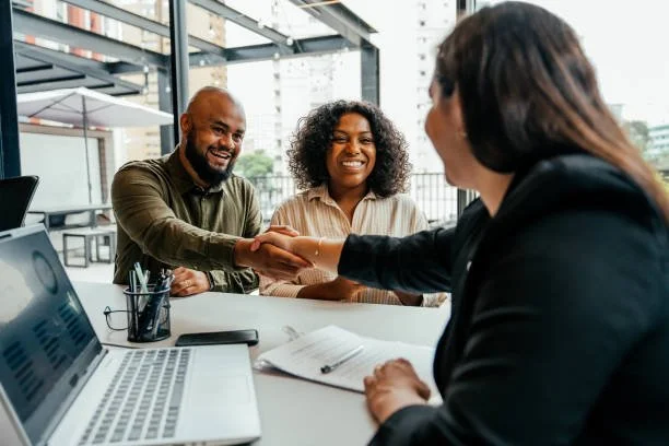 What to Expect During Your First Meeting With a Financial Advisor