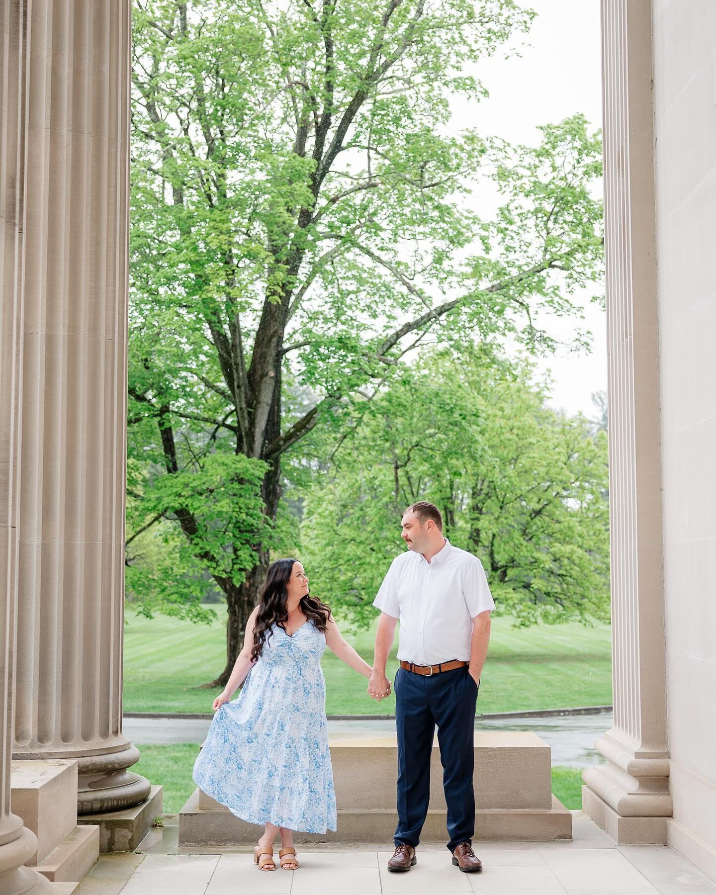 An engagement session on a rainy, spring day? Yes please! Tara and Tommy booked their session months ago and decided to roll with the weather and honestly it was the best decision. We had lush green gardens, no crowds; clear umbrellas and a gorgeous 