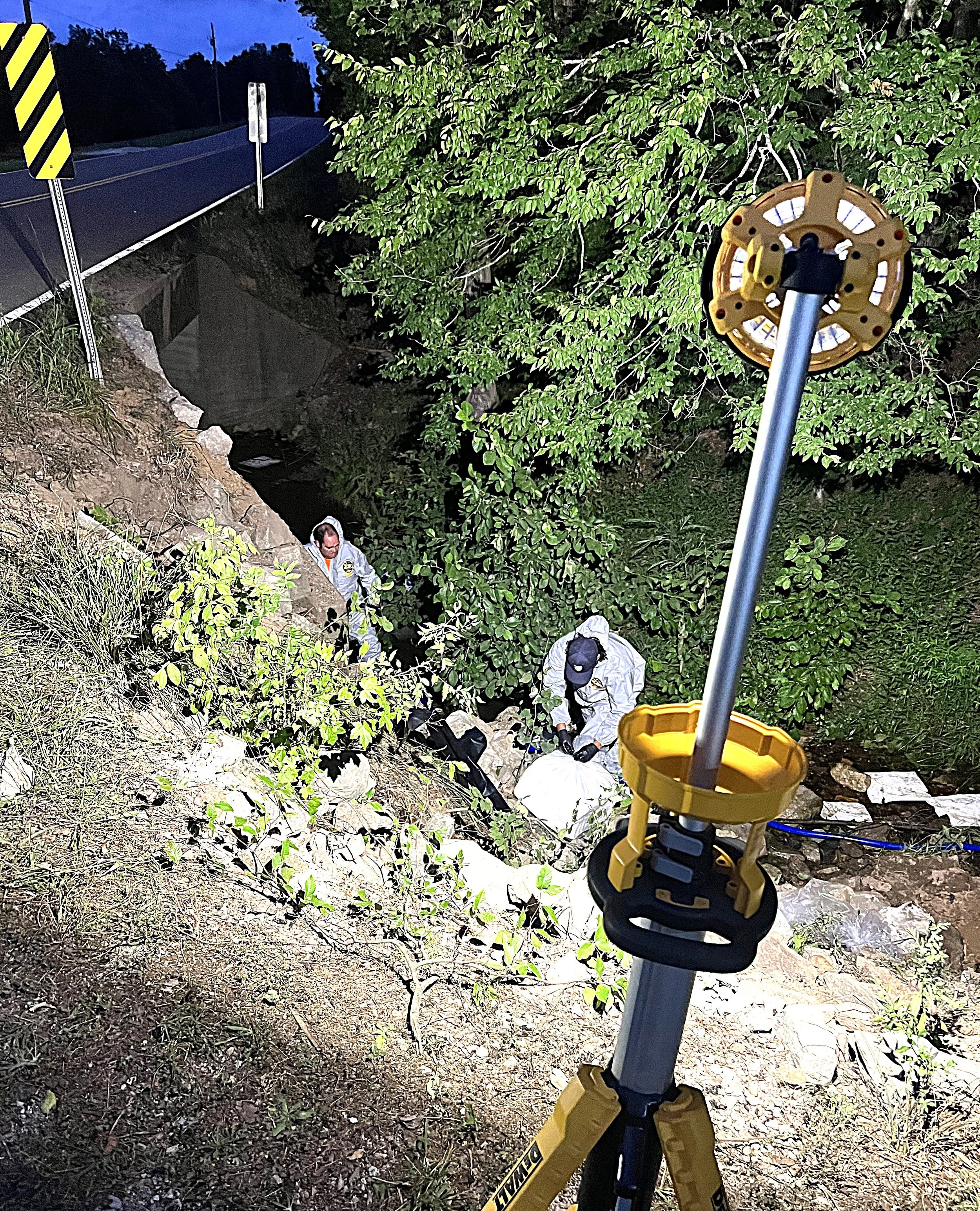enviro-medics-fuel-spill-creek-response-savannah-tennessee.jpg