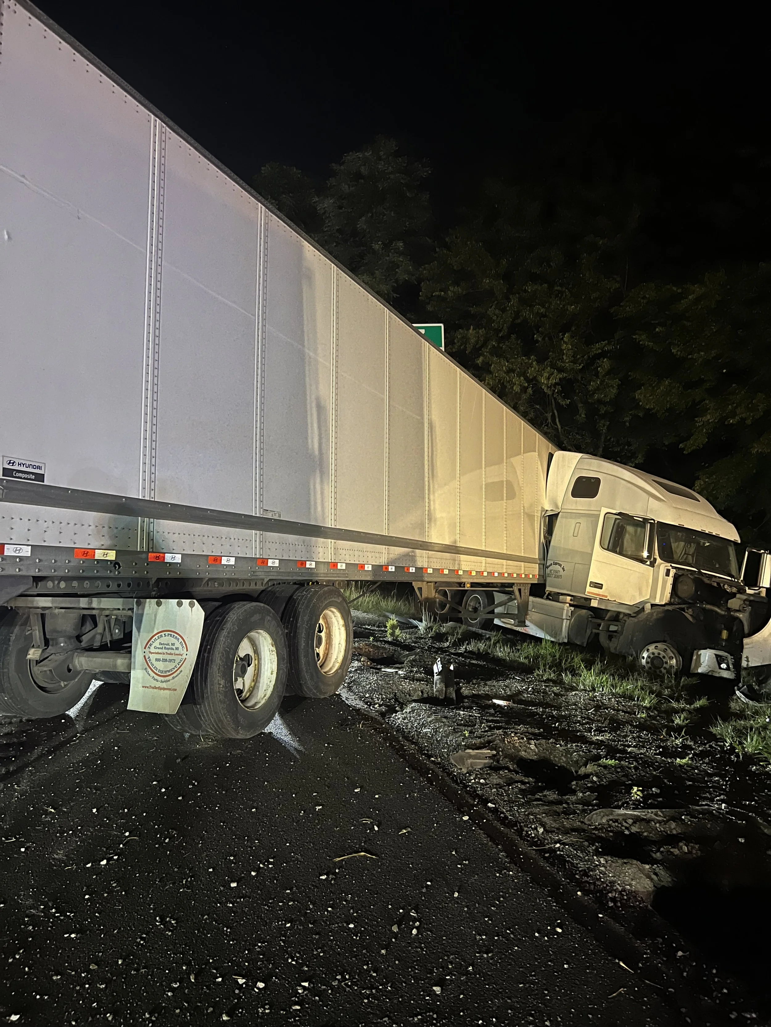 Fuel Spill Cleanup on I-65 in Marshall County TN | Enviro Medics Hazmat Response
