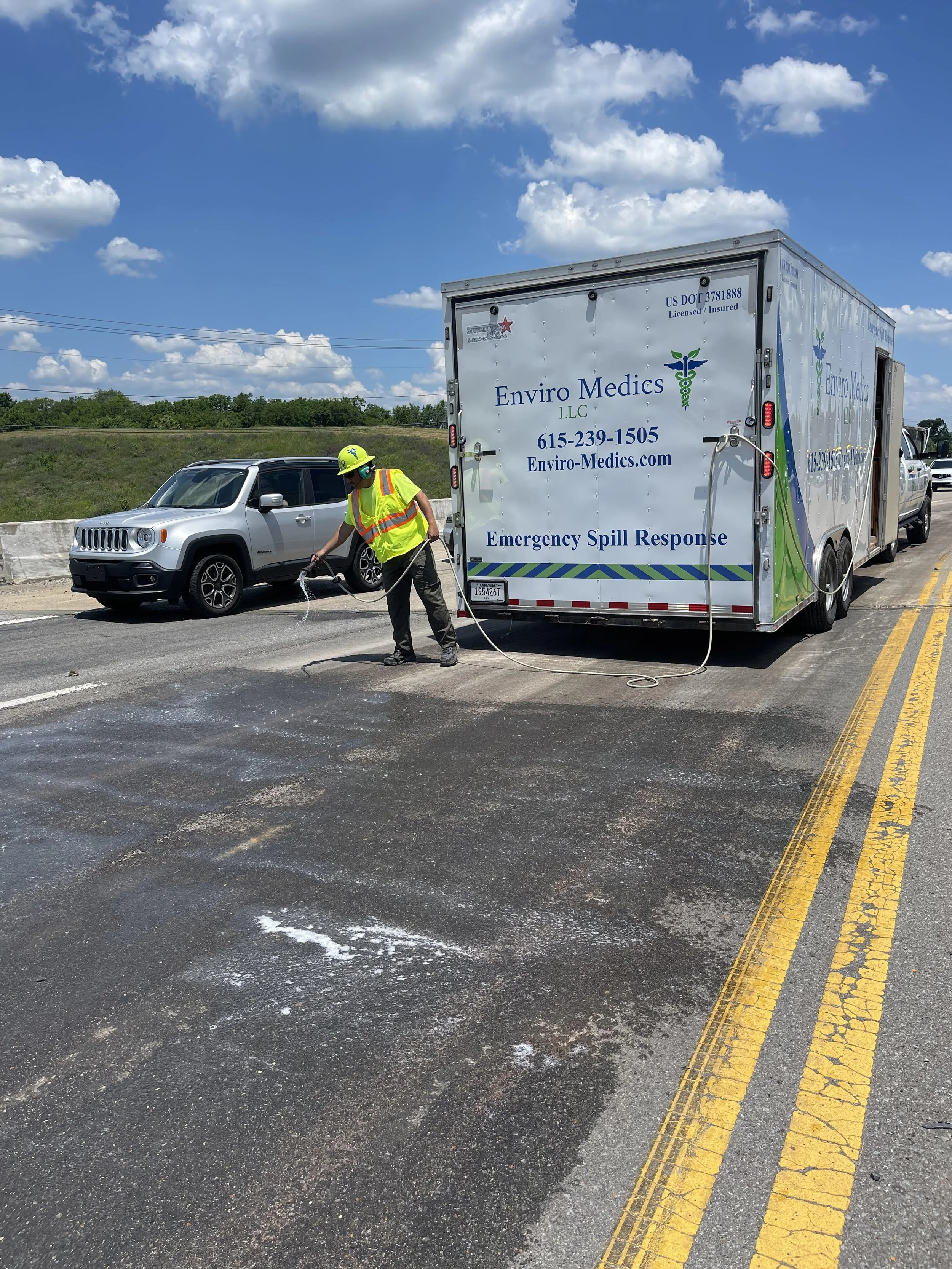 Fuel &amp; Oil Spill Cleanup on HWY 31 Bridge | Enviro Medics Emergency Response