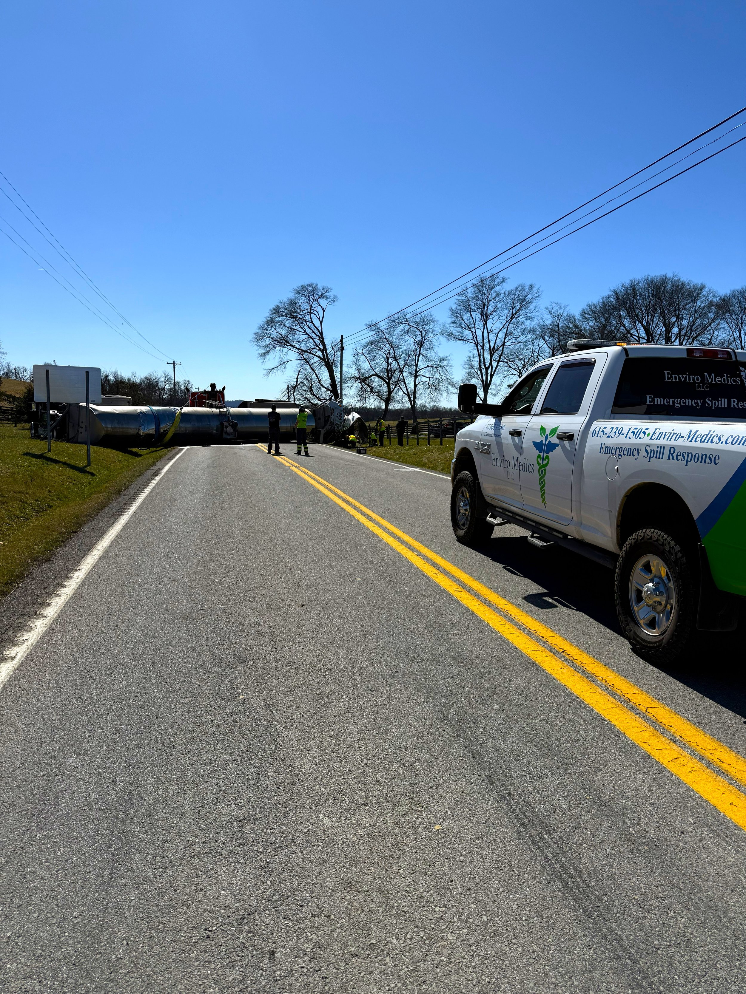 Milk Tanker Rollover Response in Wartrace, Tennessee