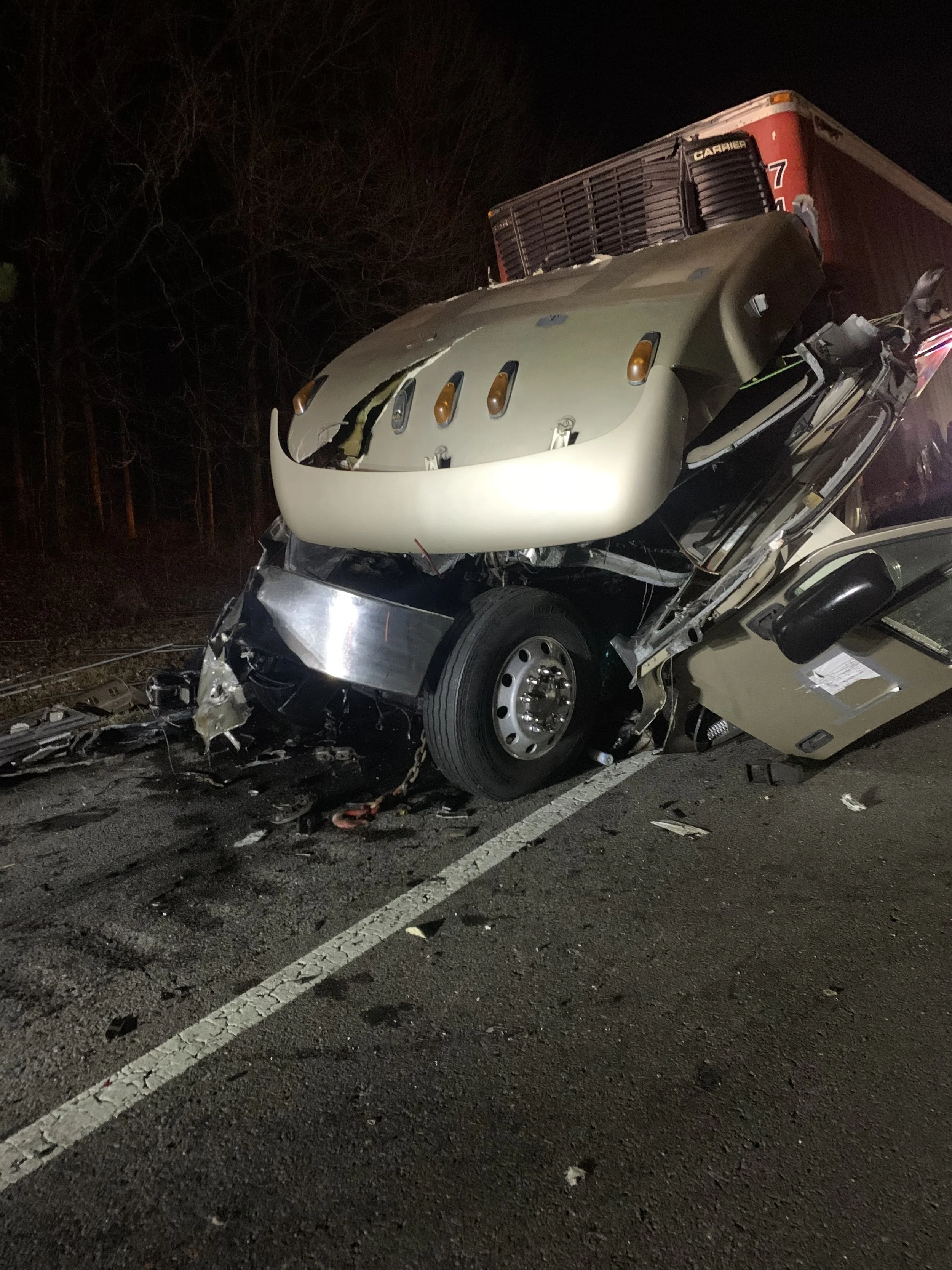 Major Transportation Incident Response
Emergency response support for commercial vehicle accidents involving potential fuel releases, cargo concerns, environmental protection measures, and incident stabilization operations.