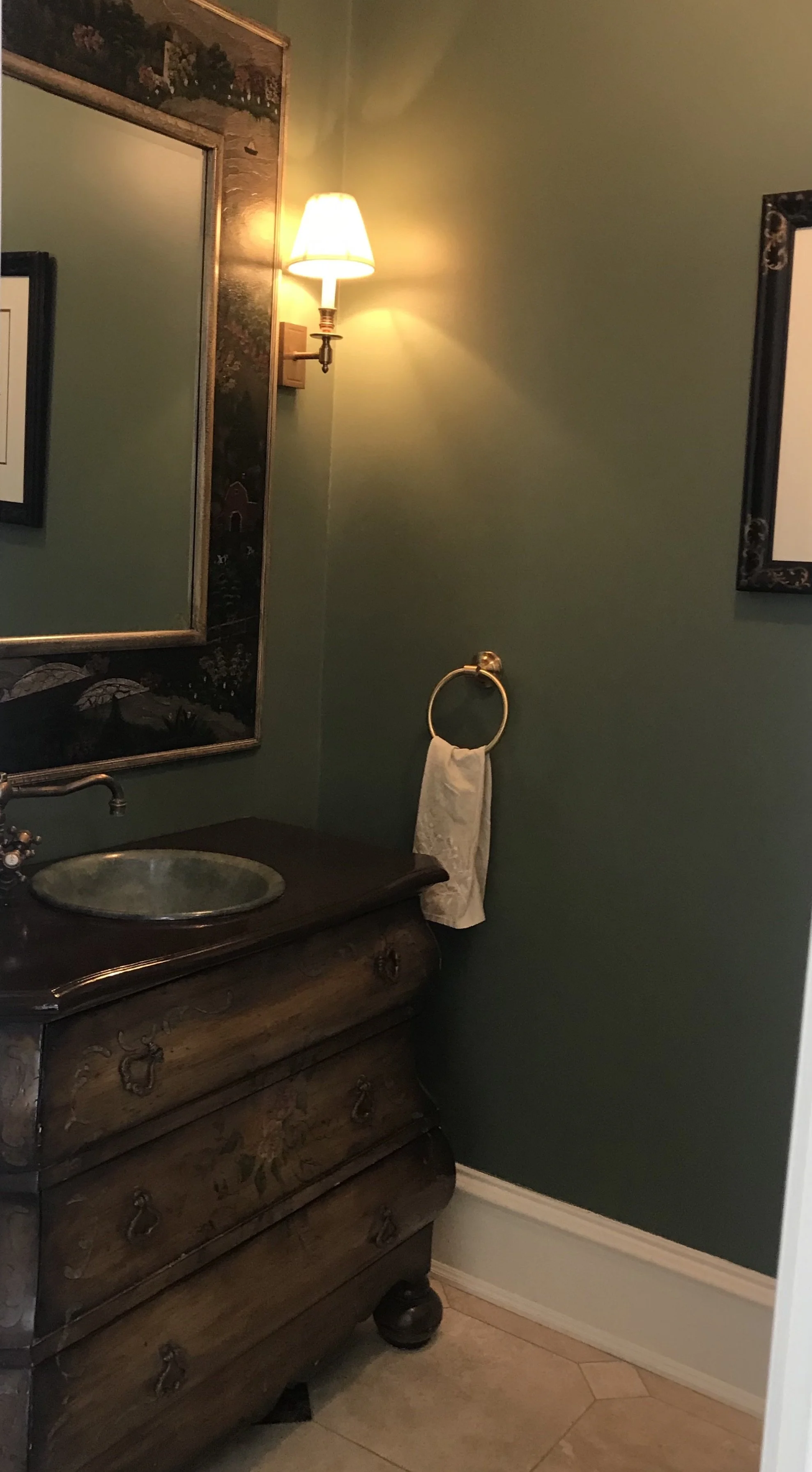 BATHROOM BEFORE.jpeg