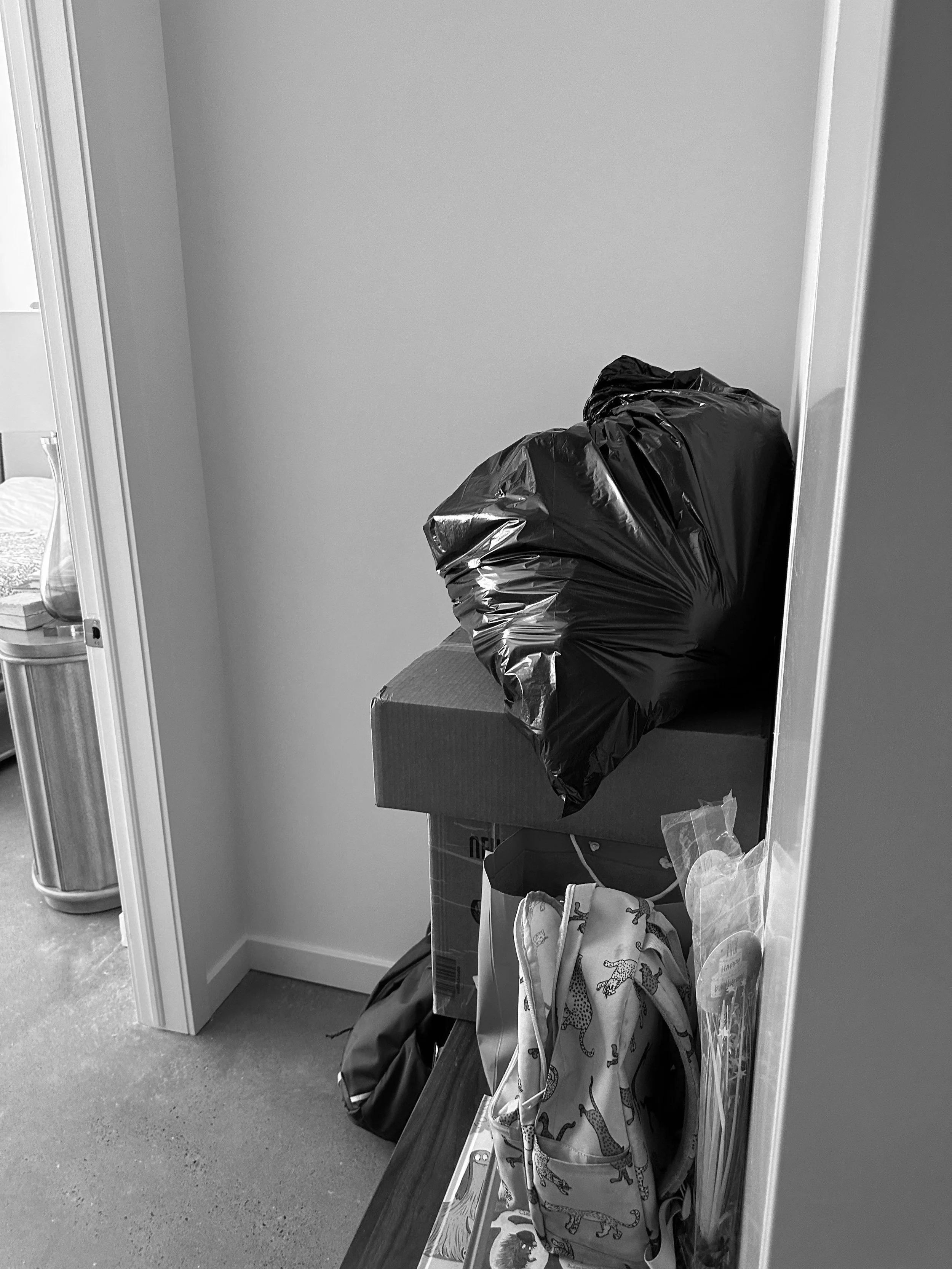 BEFORE - transition space to bedroom