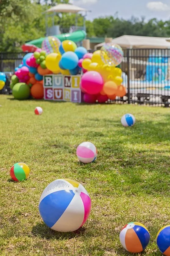 Summer+Themed+Kids+Birthday+Party+Beach+Balls.jpeg
