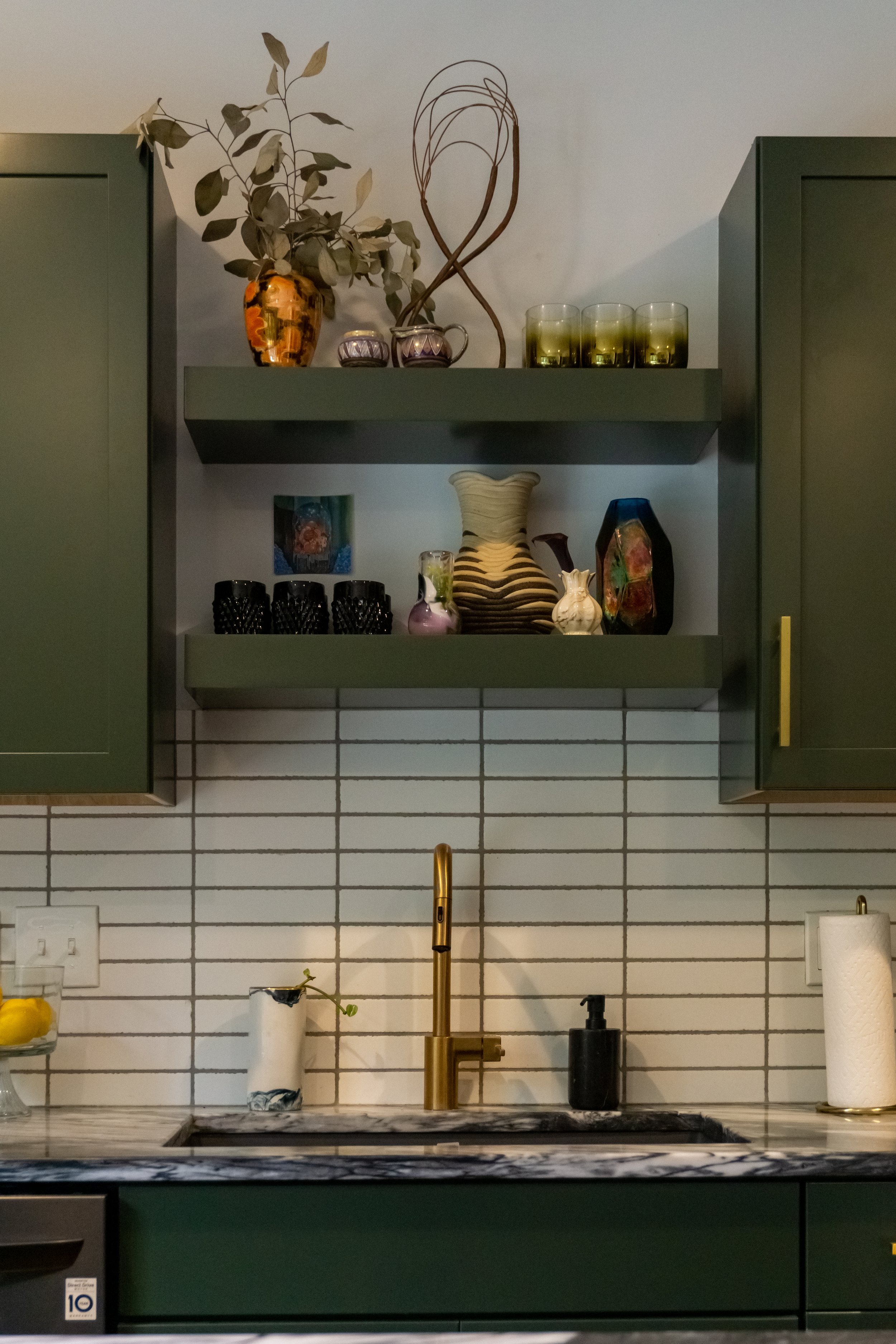 Kitchen5.jpg