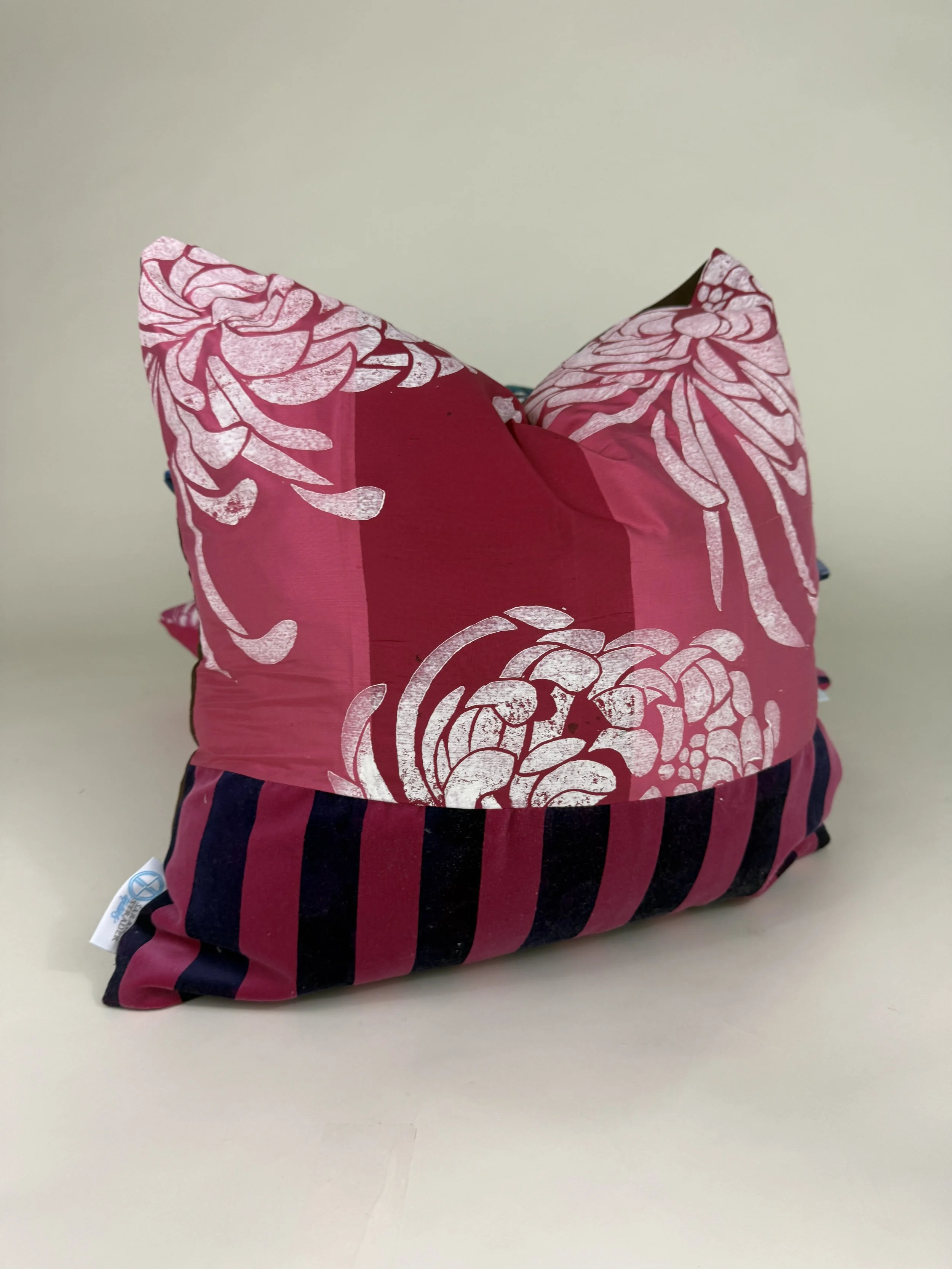 Nichole- Fuchsia   22x22