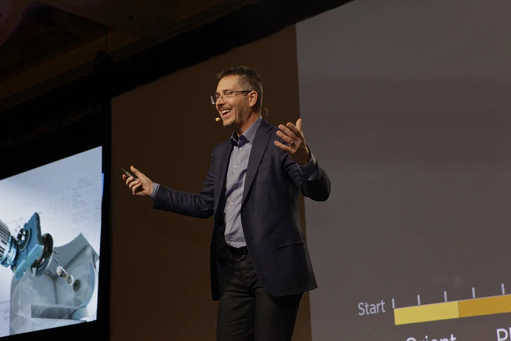 Marshmallow Challenge — Tom Wujec