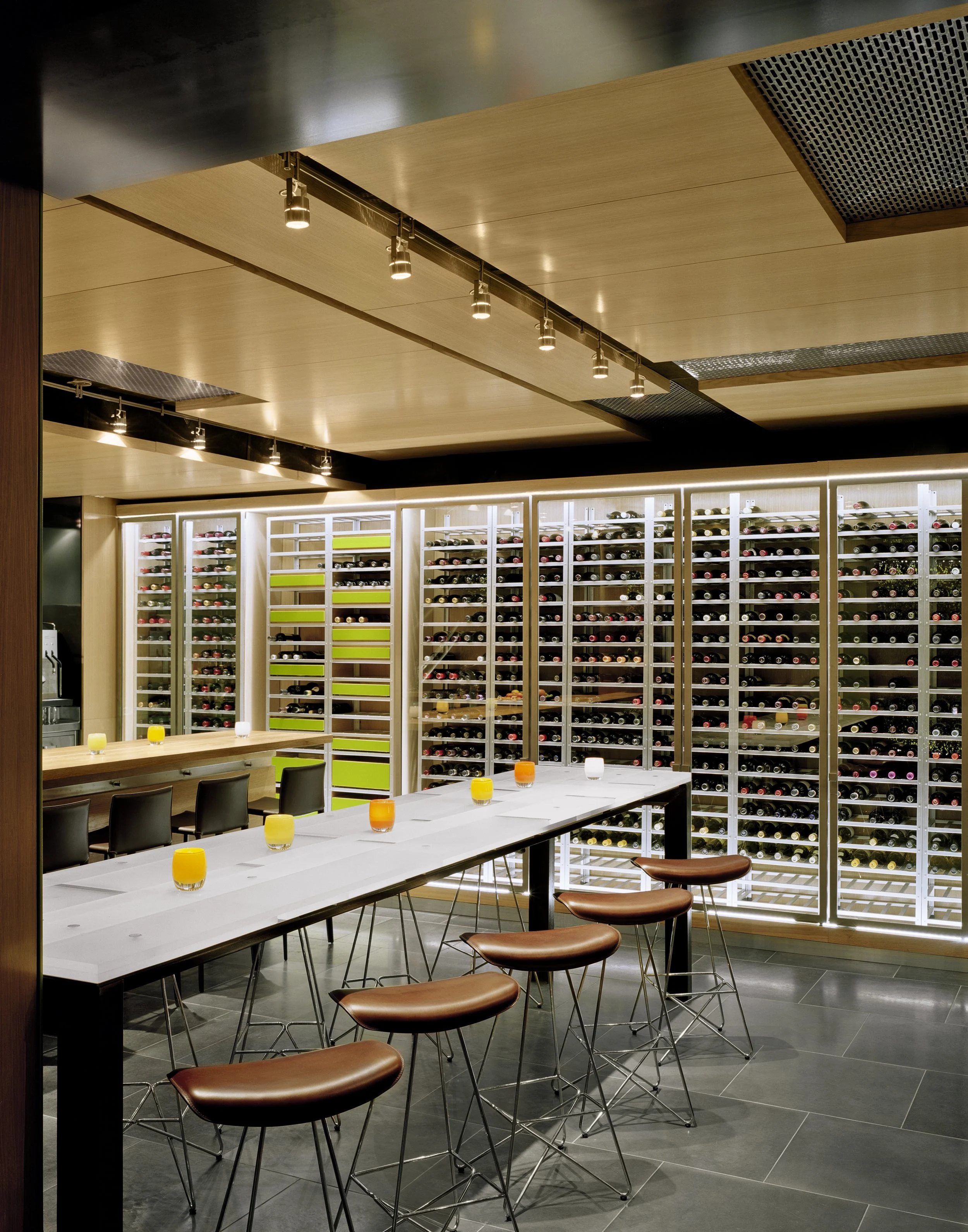 George's Cal Modern Wine Display