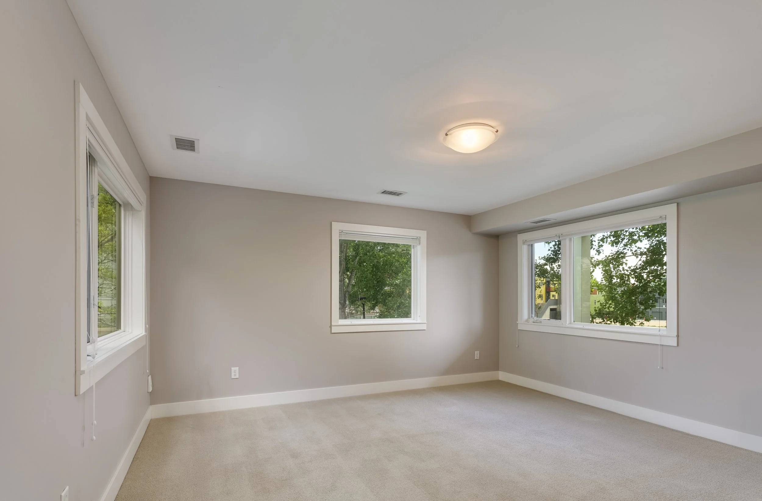 722 Tenacity Unit A Living Room 5 28 2025.jpg