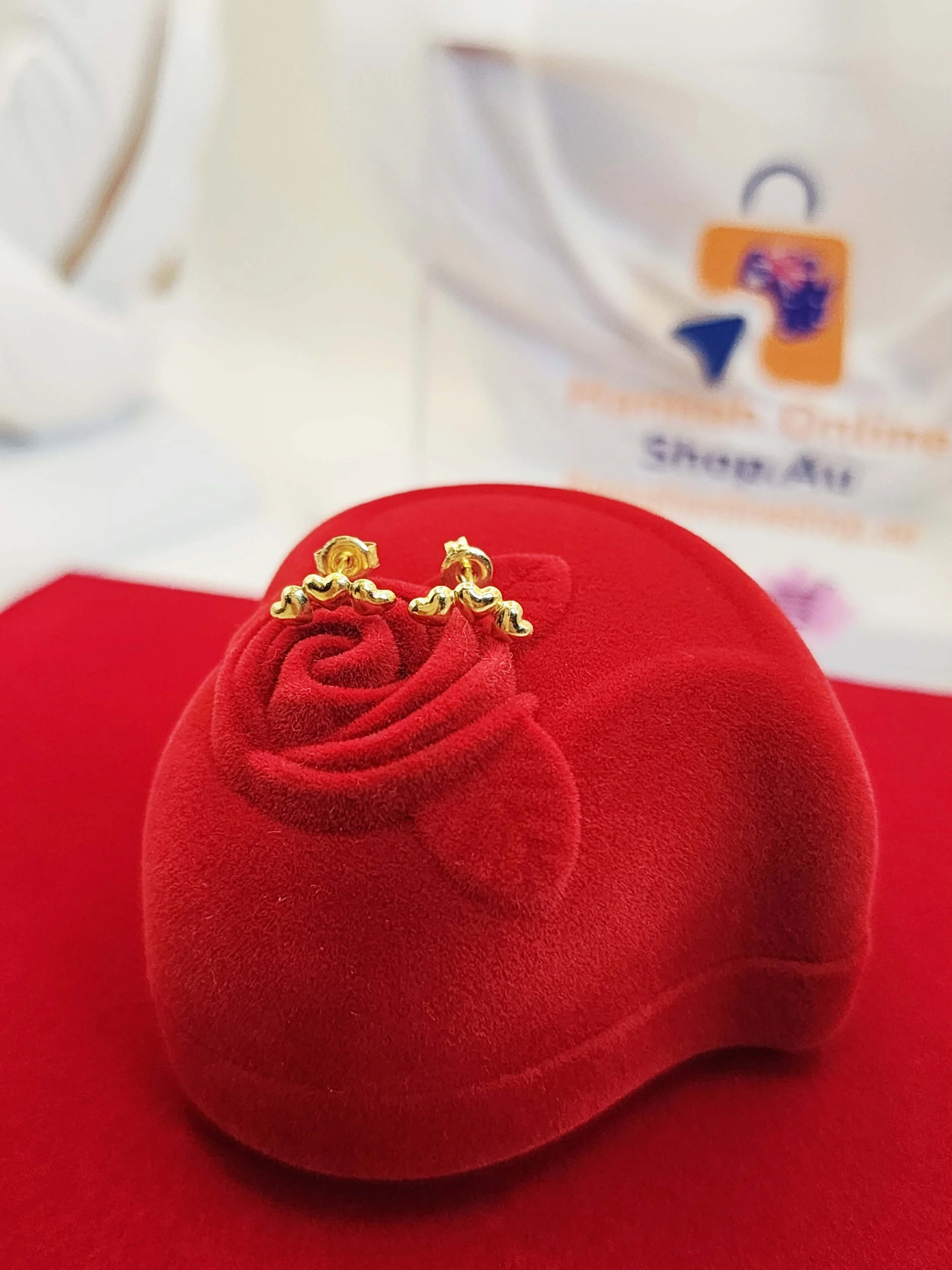 18 Karat Gold Triple Heart (Open Back)