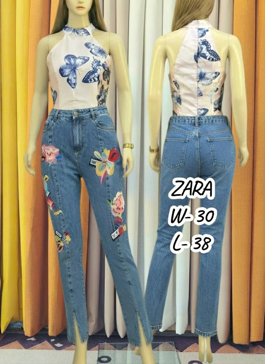 🌼💙ZARA Floral Embroidered Mom Jeans 🌼💙