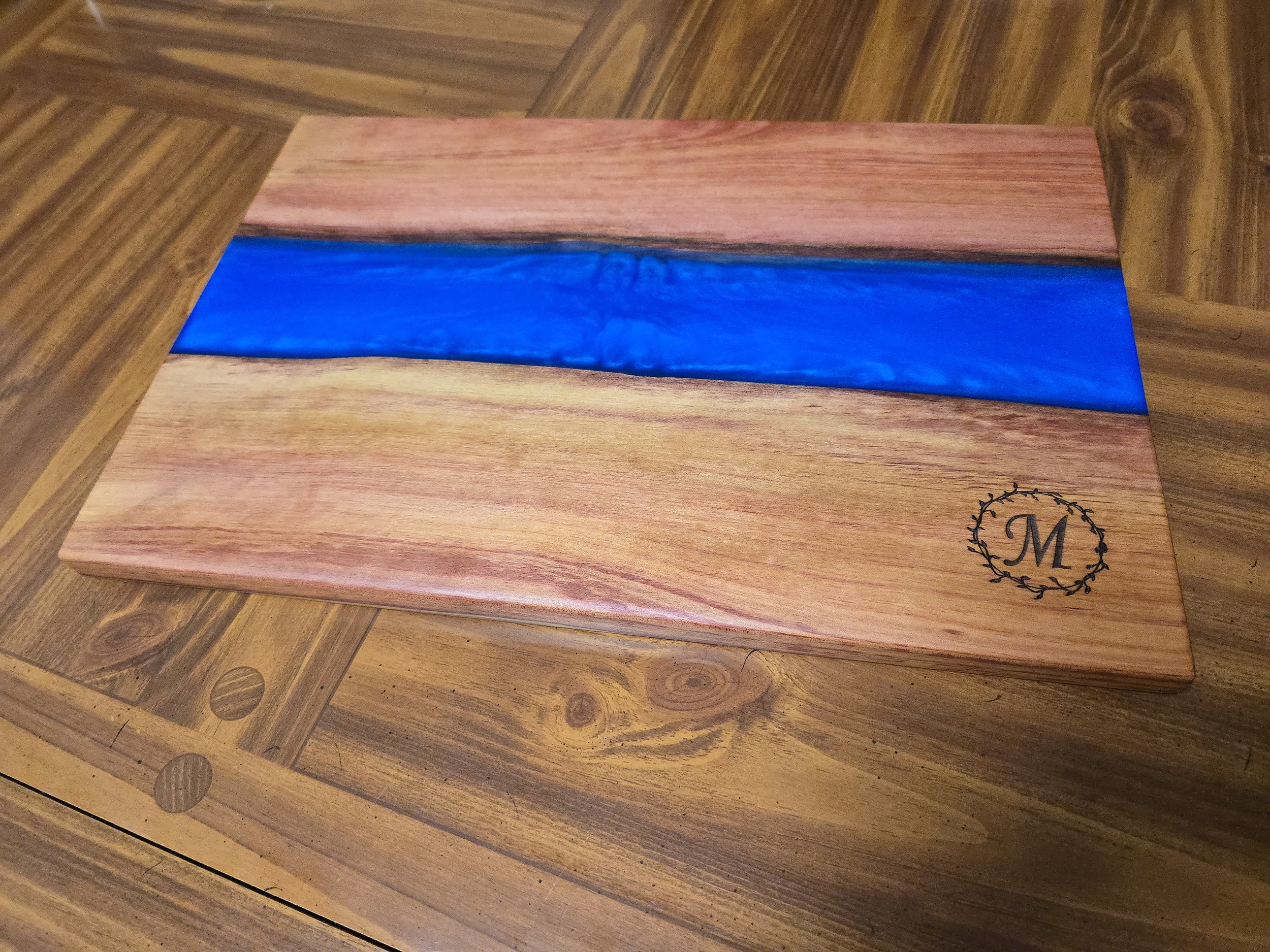 Custom Epoxy Charcuterie Boards