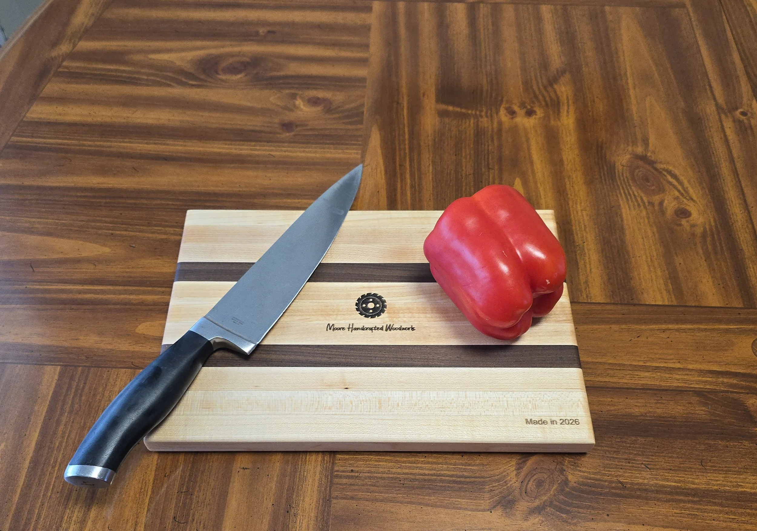 ~8.25" x 12" x 1" Small Maple/Walnut Edge Grain cutting board