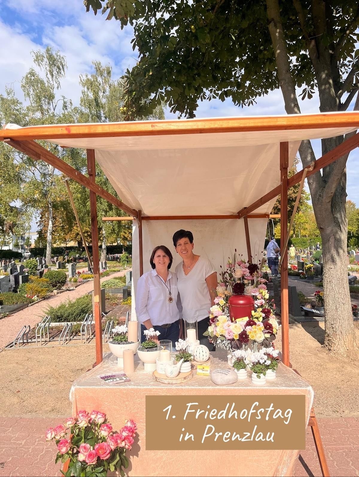 Das war der &bdquo;Tag des Friedhofs&ldquo; in Prenzlau, ein Tag mit ber&uuml;hrenden Gespr&auml;chen um das Thema Friedhof, Tod und Trauer, wichtig um sich bewusst mit diesem gesellschaftlichen Tabu-Thema auseinanderzusetzen. 

#Trauer #trauerfloris