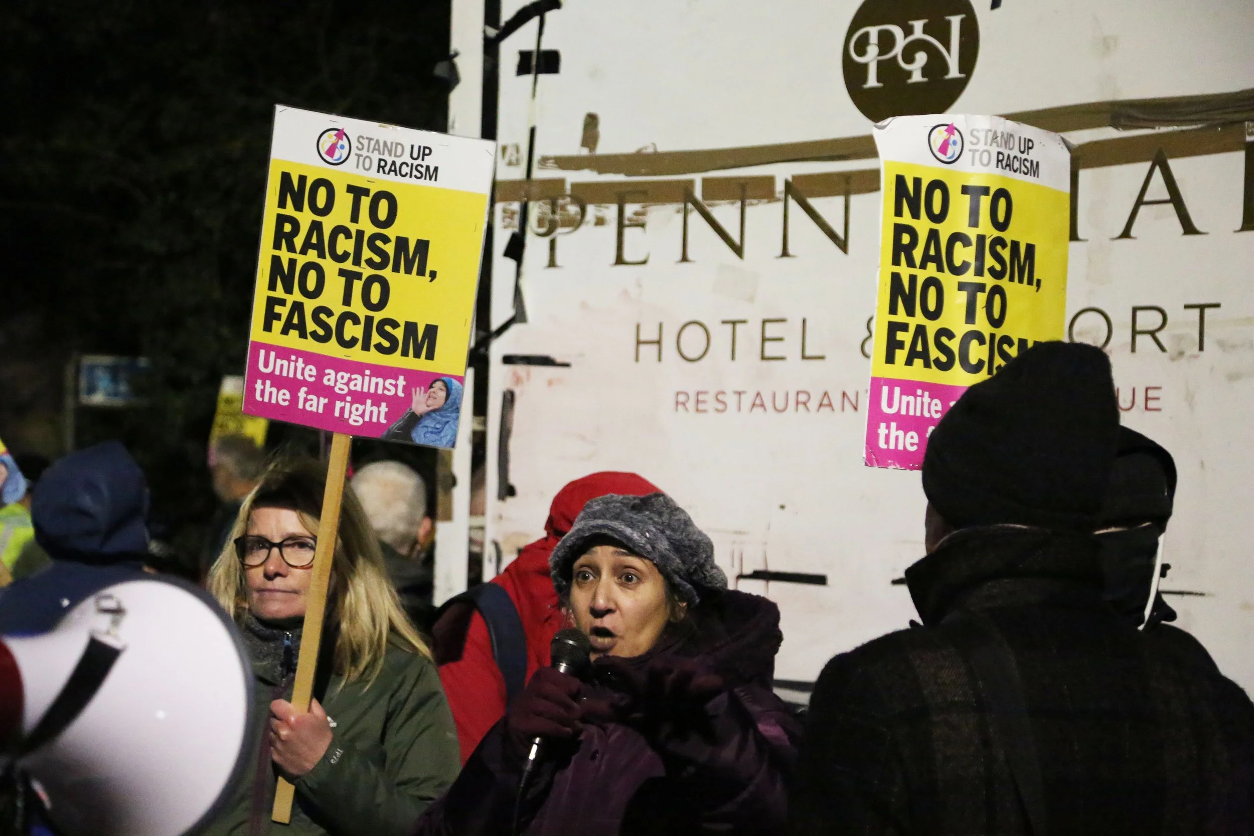 Counter protest outside a hotel in Sutton Coldfield 26.02.2026 (10) - photo by Adam Yosef.JPG