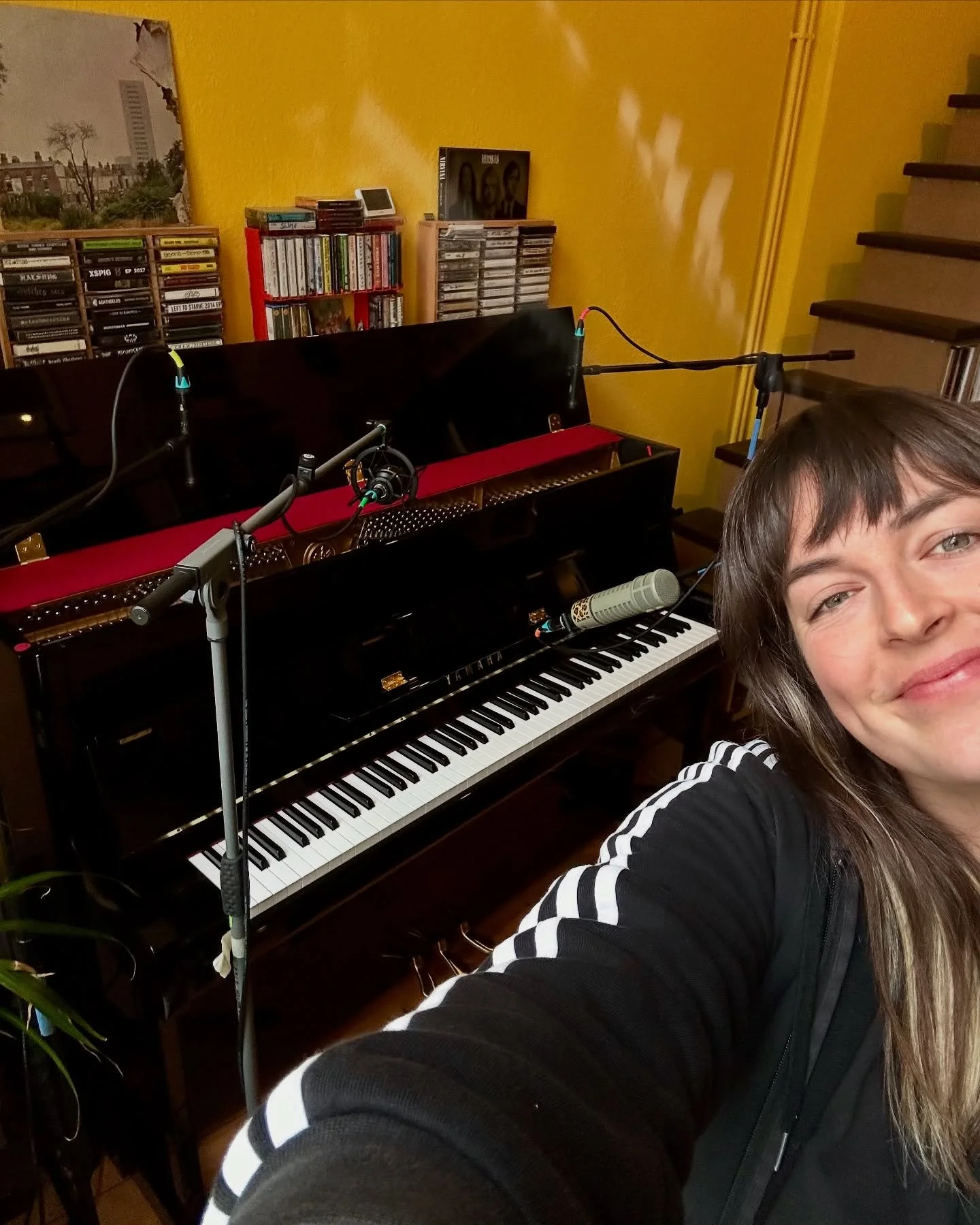 all I need in life is an upright piano and @laplagesound <3 bonus tracks a brewin!