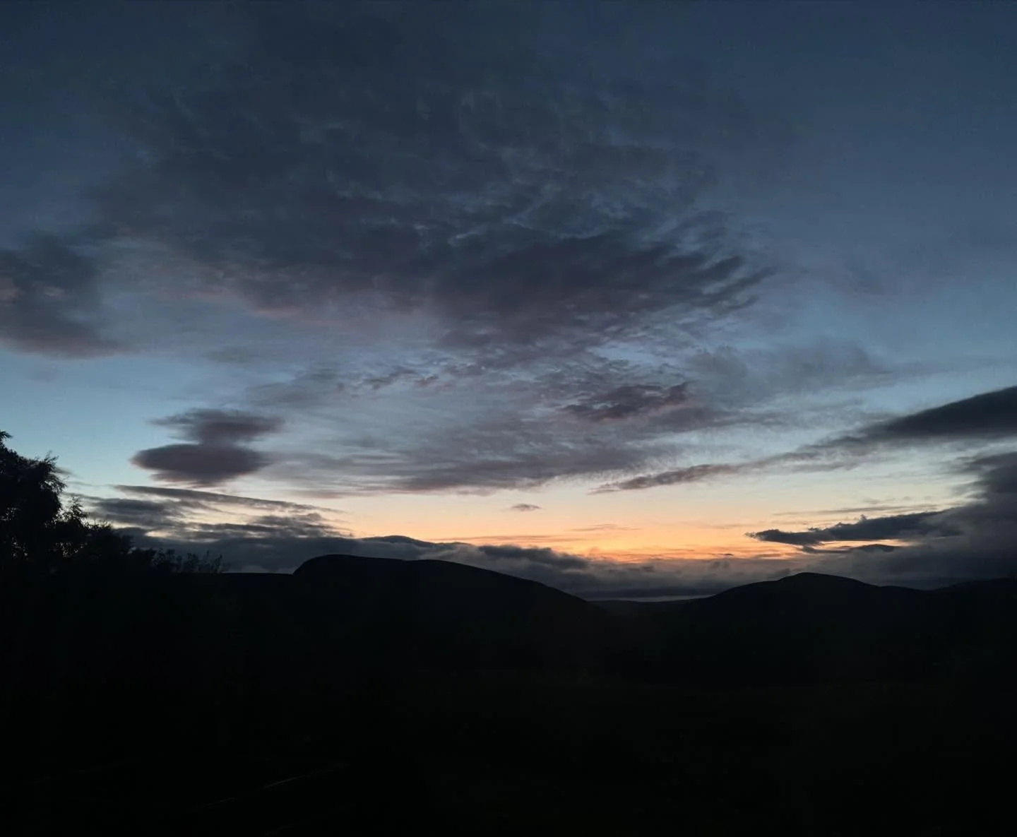 June sky in the far North Highlands, just before midnight. 💚
#nearlymidsummer