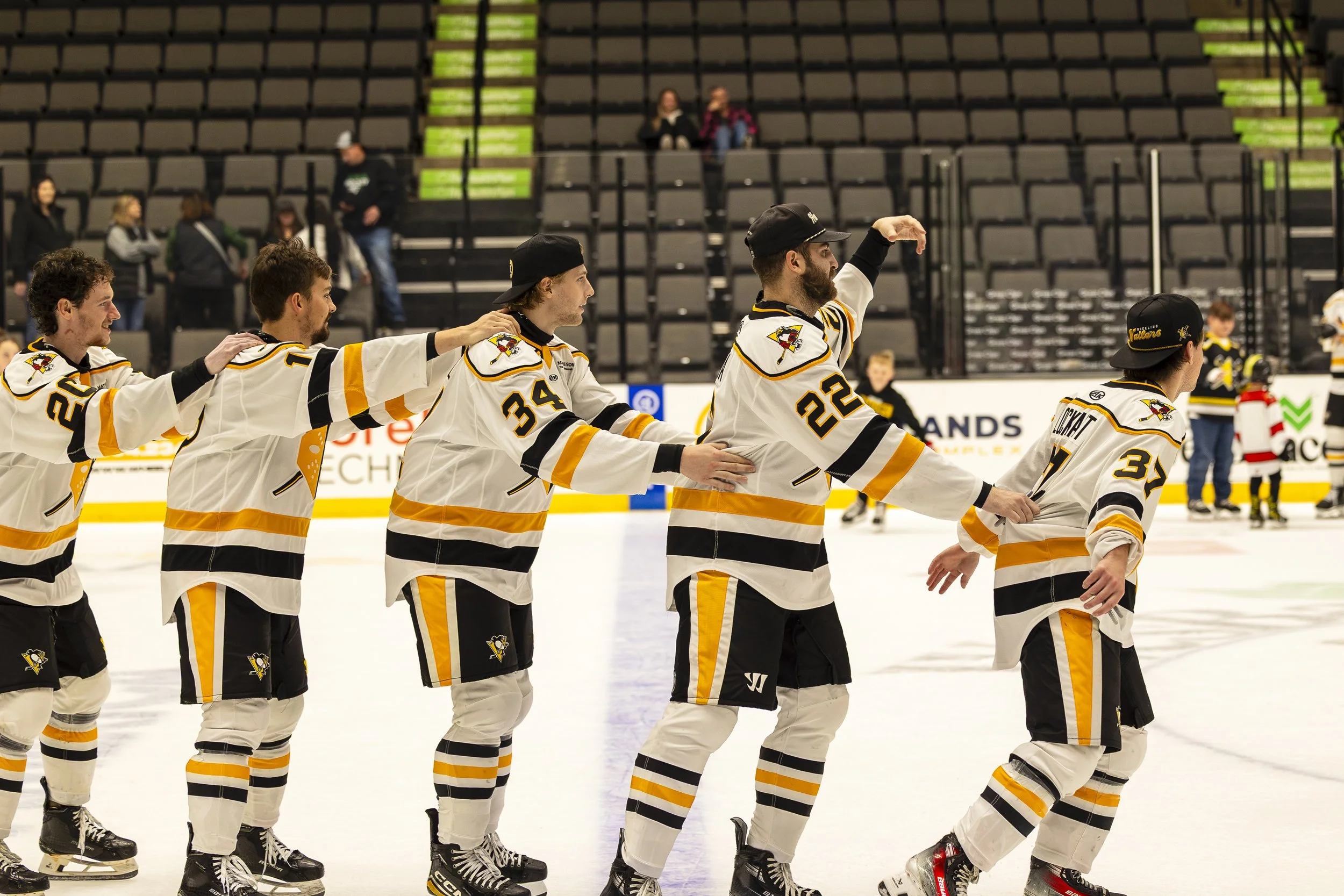 Skating_SundaySkate_WheelingNailers_Nov2_RachelLilyAbramson-5.jpg