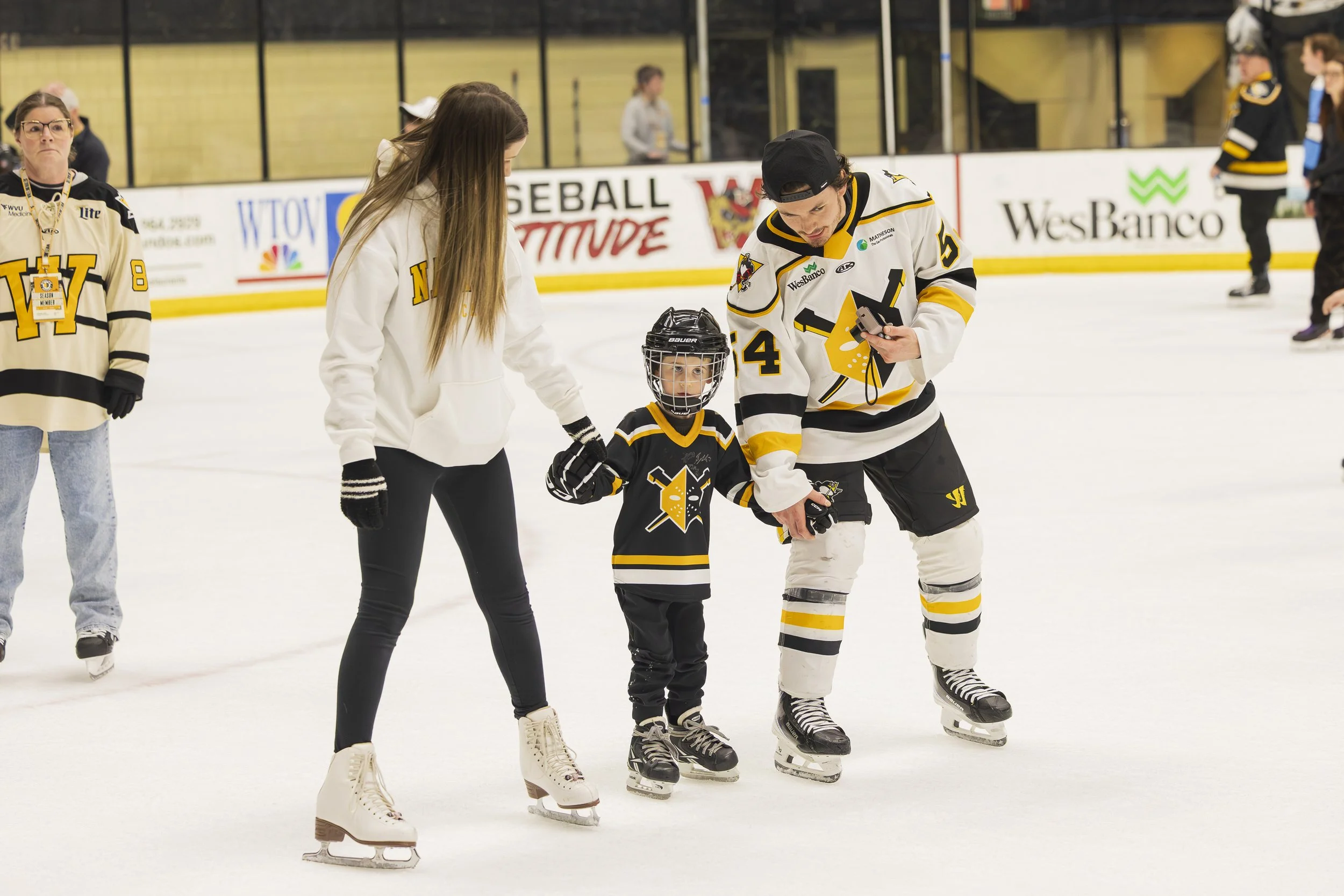 PostGame_SundaySkate_FrostyFriday_WheelingNailers_vs.WorcesterRailers_March29_2026_RachelLilyAbramson-22.jpg