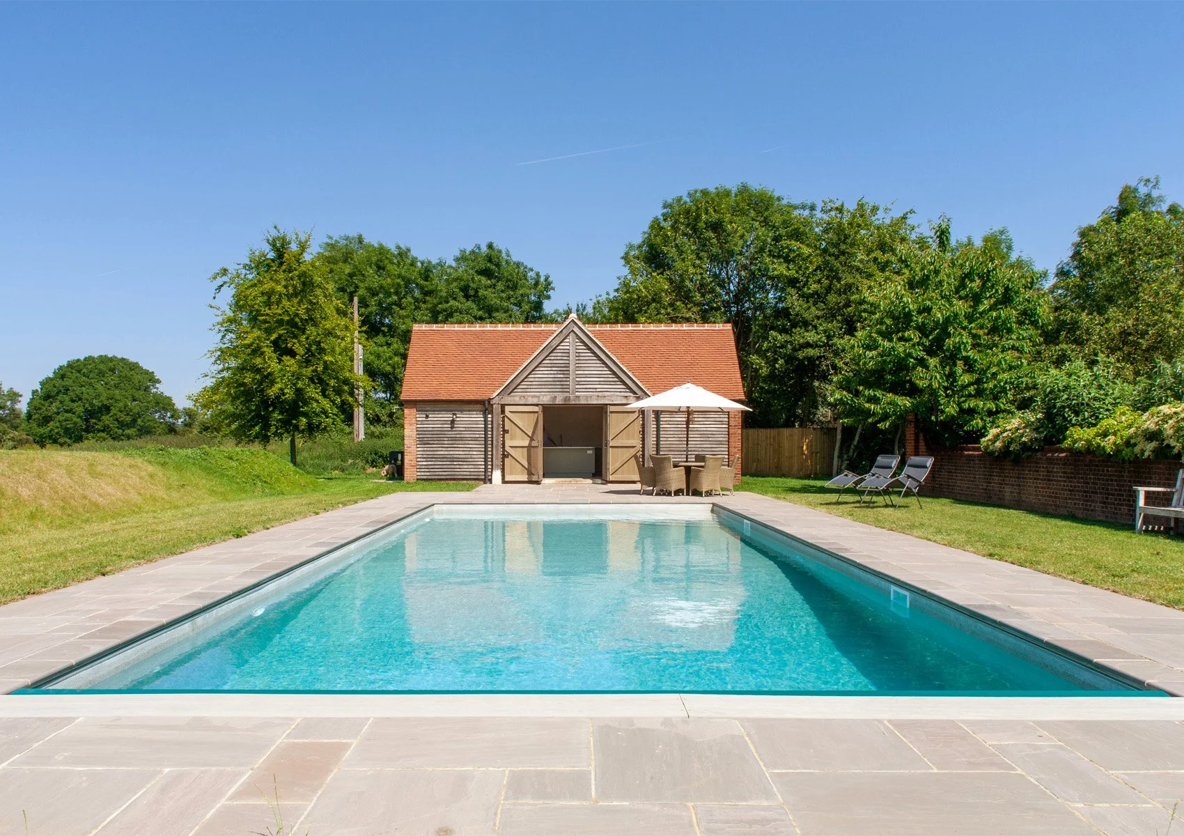 Hapticity-175-Pool House_05.jpg