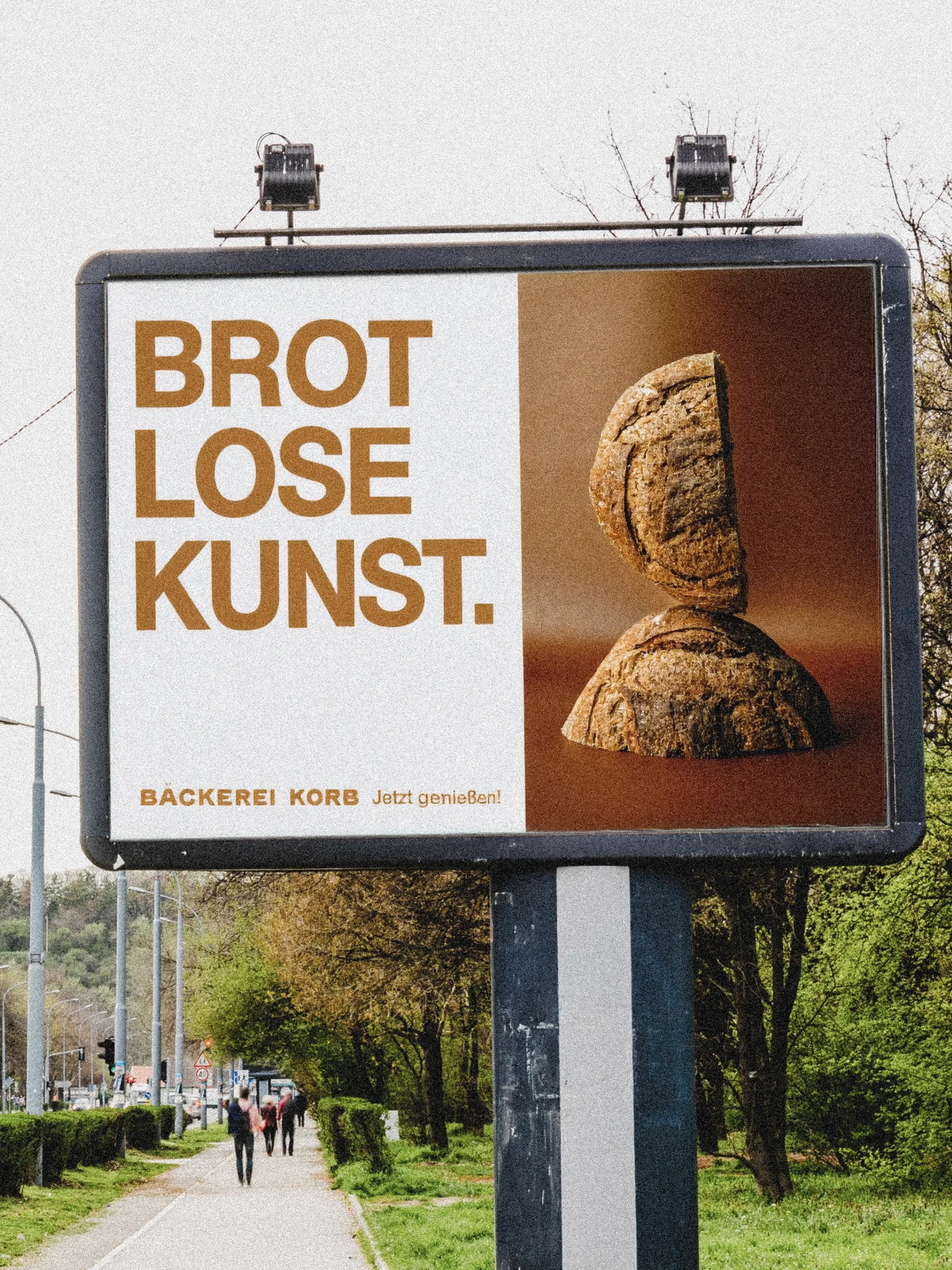 Werbeplakate, die es nie auf die Stra&szlig;e geschafft haben. Manche davon vielleicht aus gutem Grund.
Und ja &ndash; ein paar der Bilder sind vielleicht nicht ganz echt. Wir sagen nicht welche. 👀
@olivervoss &ndash; welches w&auml;re dein Favorit 