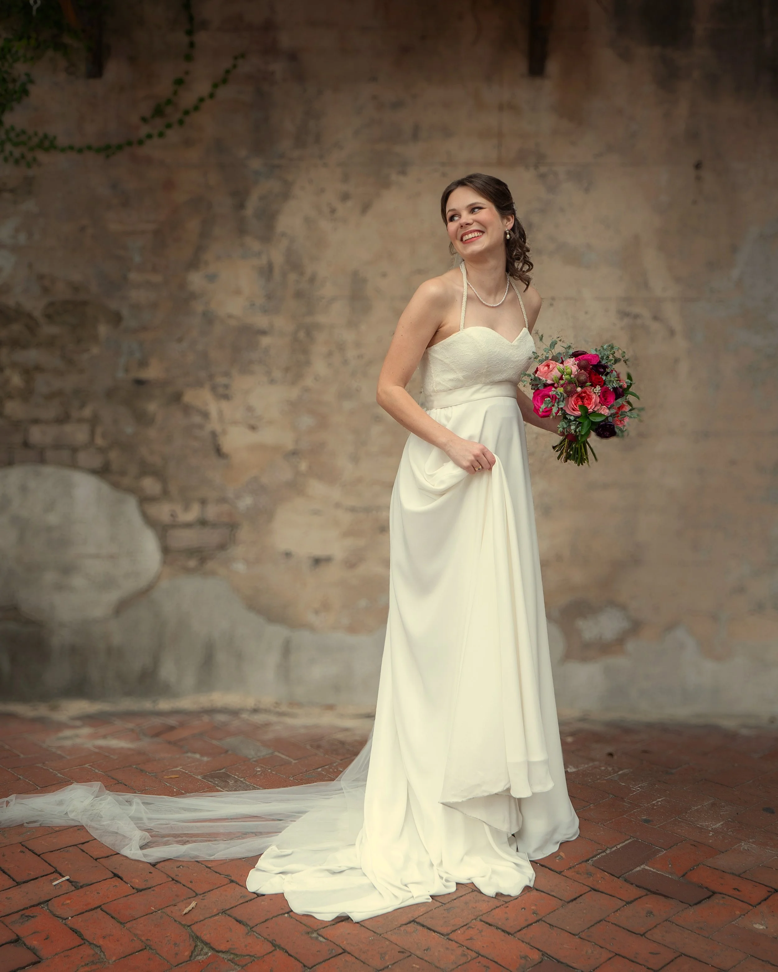 Bridal portrait in the historic district downtown Savannah