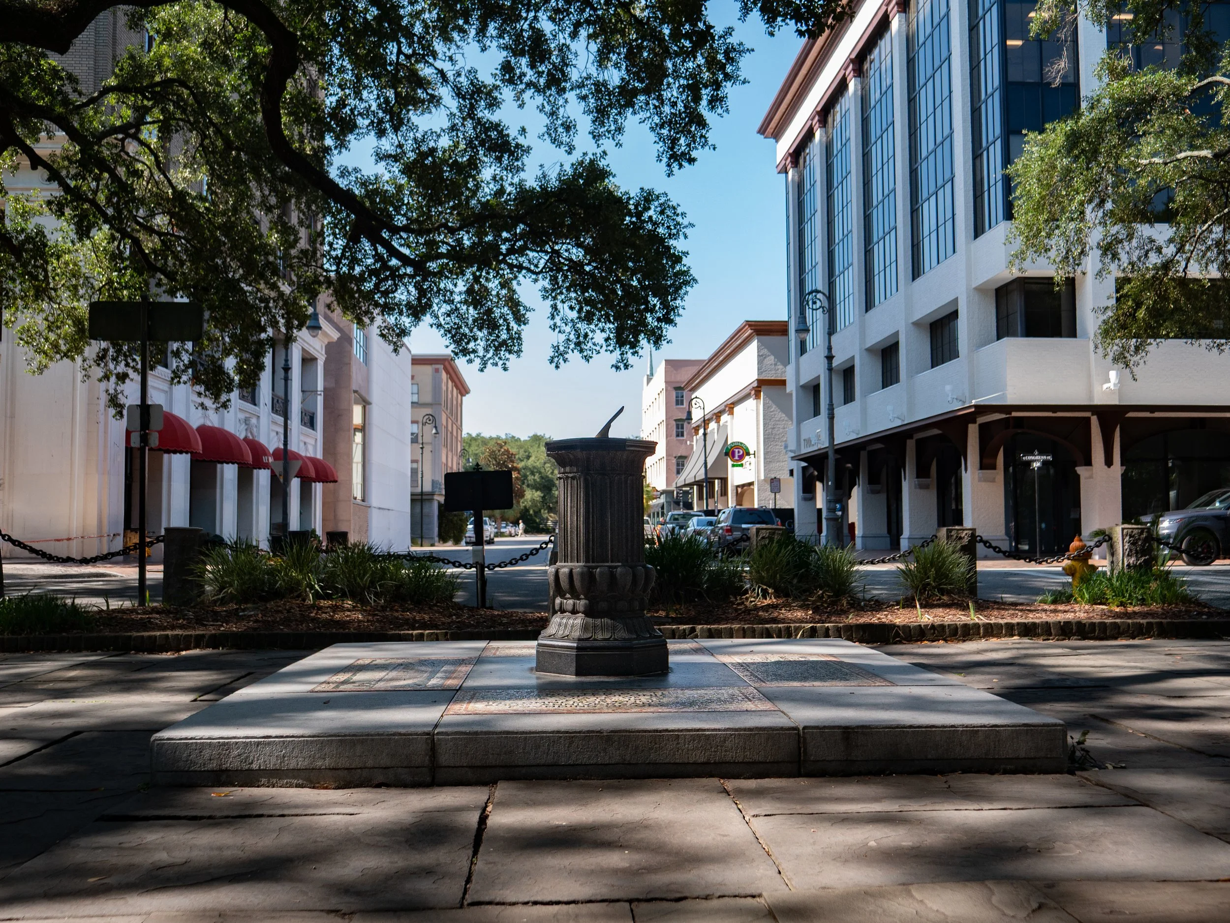 Colonel William Bull Sundial surrounded by commemorative mosaics in Johnson Square.