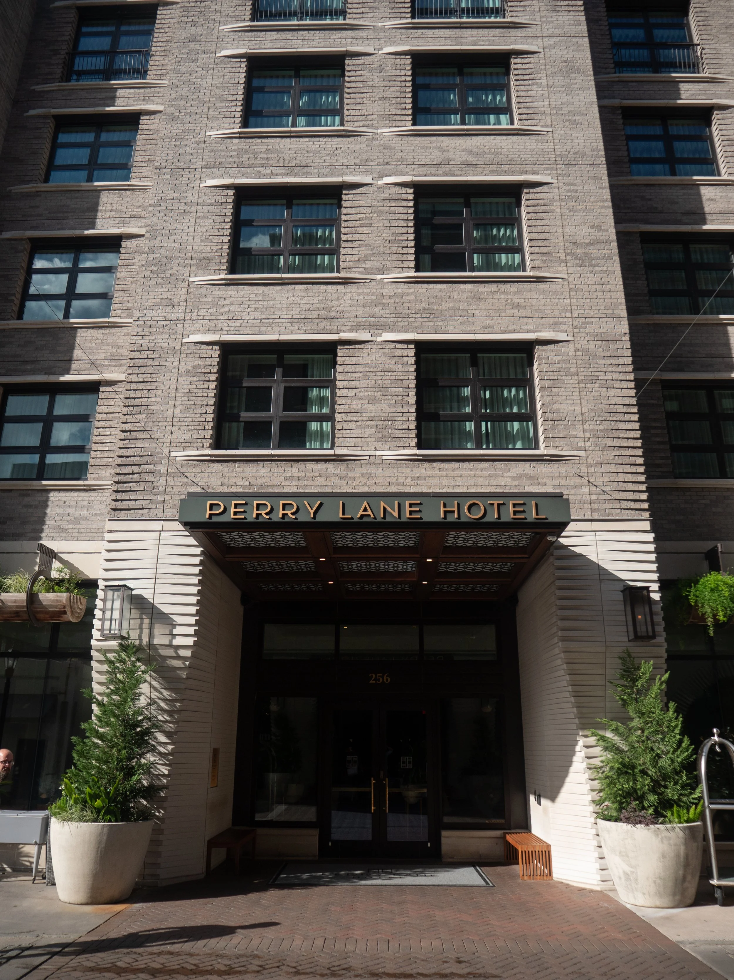 Exterior entrance of Perry Lane Hotel in Savannah, Georgia