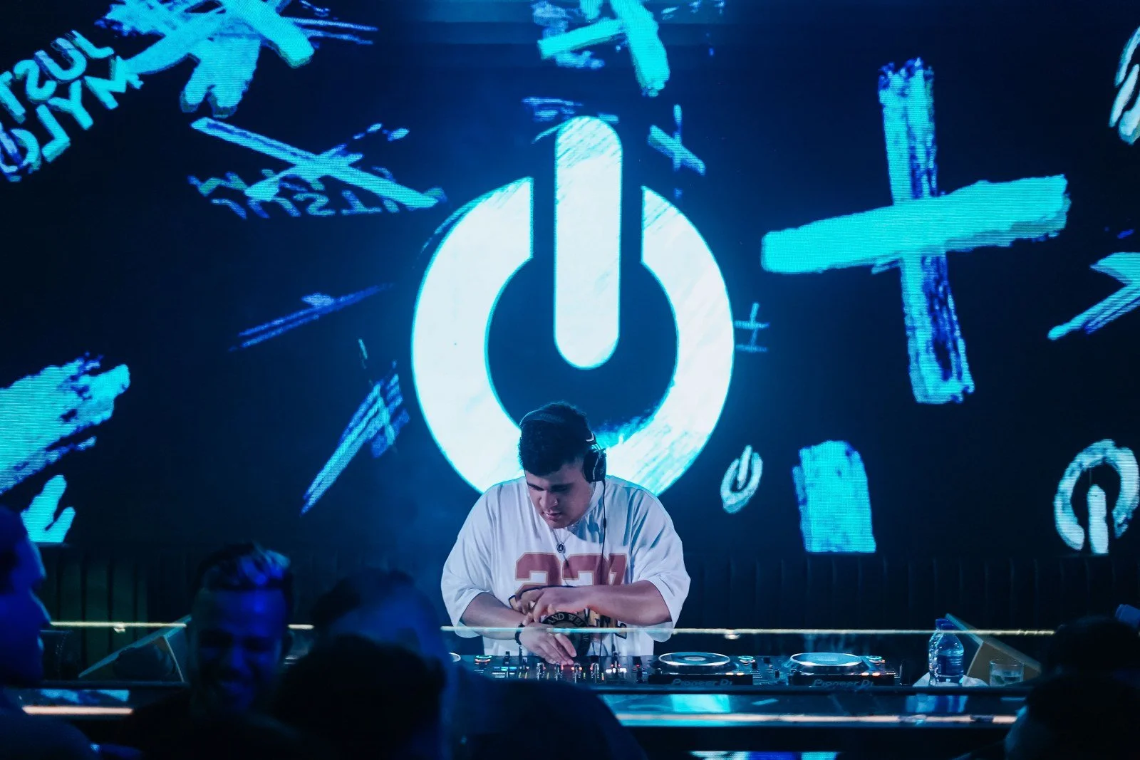 Guest Djs — ShiShi