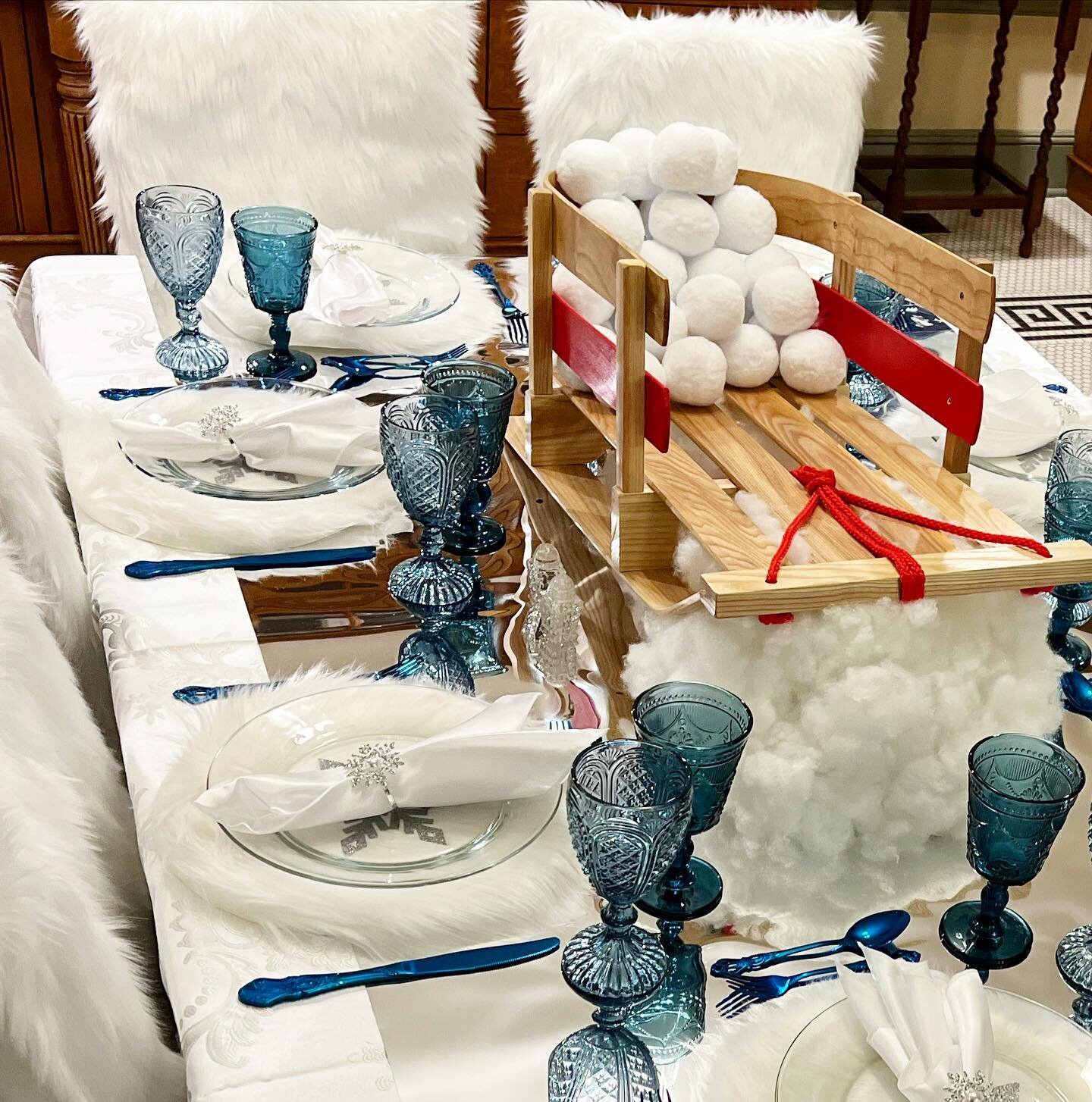 We catered a fantastic themed holiday event last night for a wonderfully creative couple. Along side some awesome other vendors, we brought this stunning winter wonderland to life!
.
.
#cheflife  #foodie #wedding #lefebvreluxe #bourassacatering  #ins