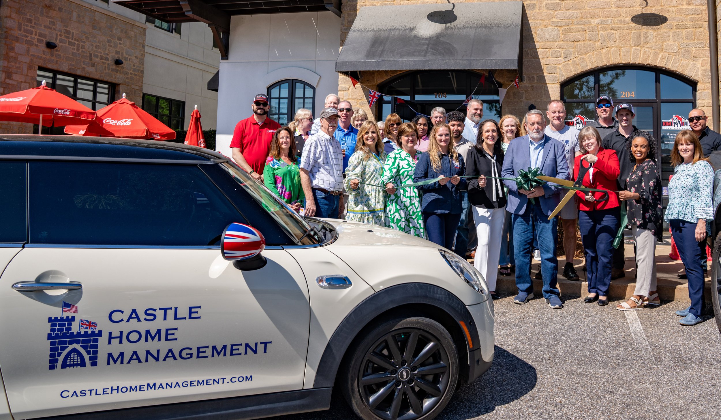 Chamber Celebrates Castle Home Management’s New Office