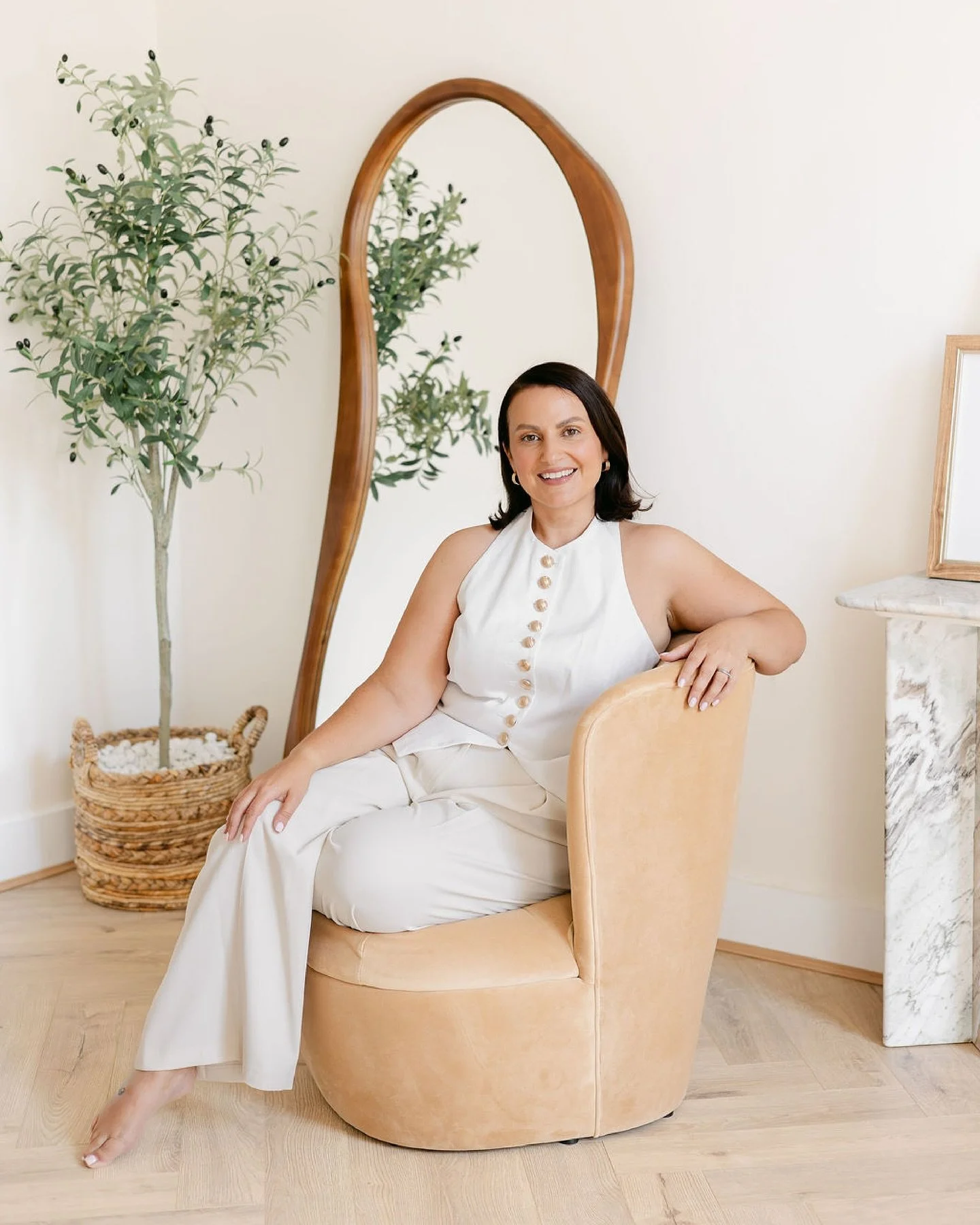Book an entire space session to get access to both of our studios and maximise your time 🤍

A gorgeous personal branding shoot for @makeupbyhali by @storiesbychloe 💄

[ Studio 22 &amp; Studio 23 ]