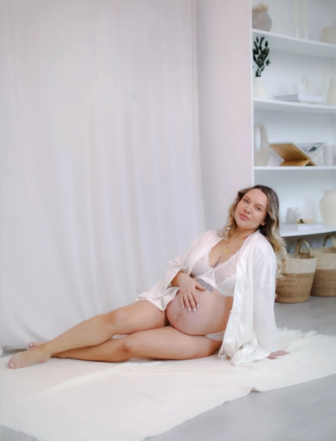 @justskai maternity shoot by @charlottemannersphotography 🤍✨

Skai &amp; her team are one of our most regular clients in the studios - usually creating content for their agency @skaisocial and the incredible brands they work with. 

We love that our
