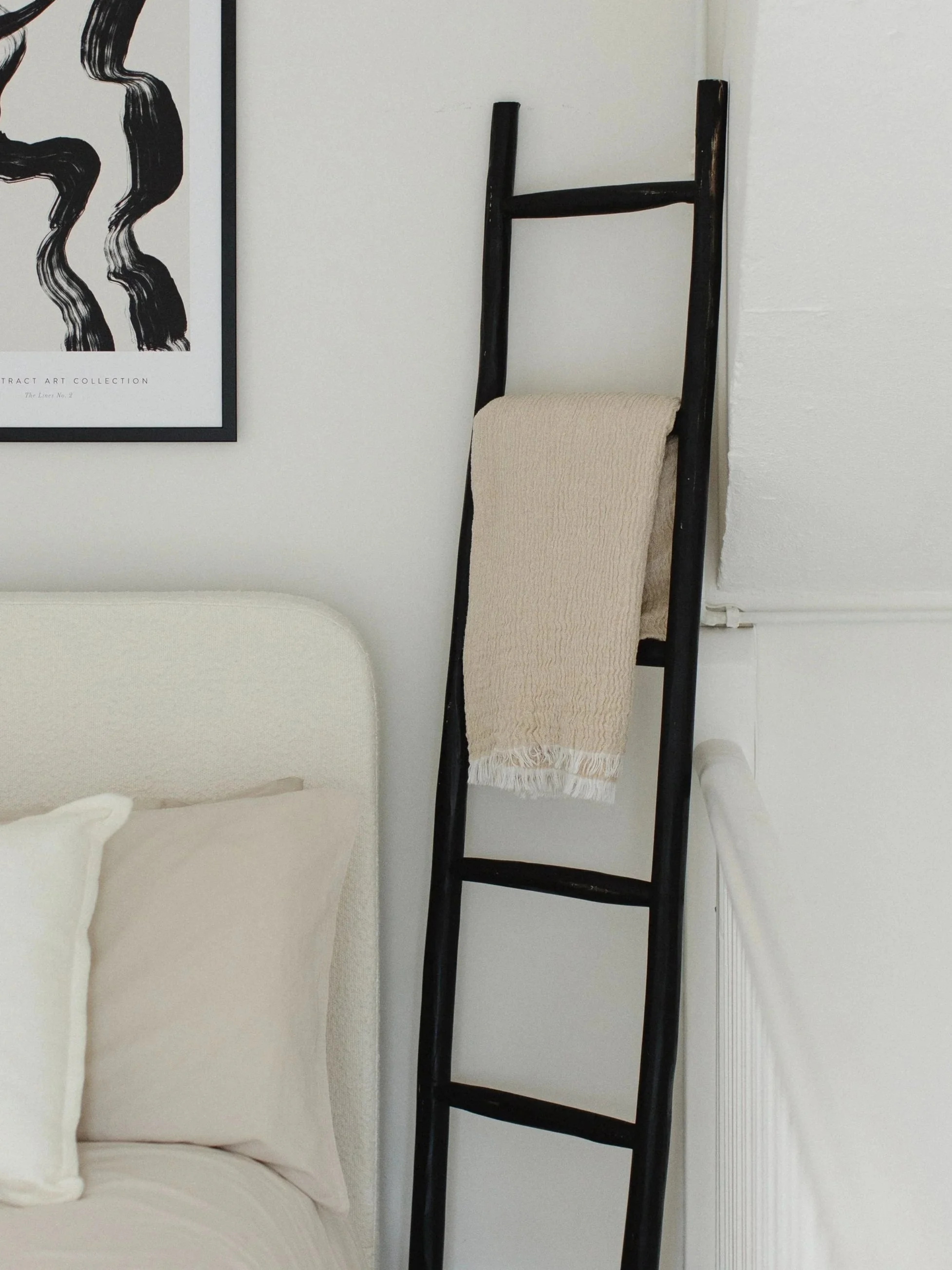 Black Wooden Ladder & Blanket