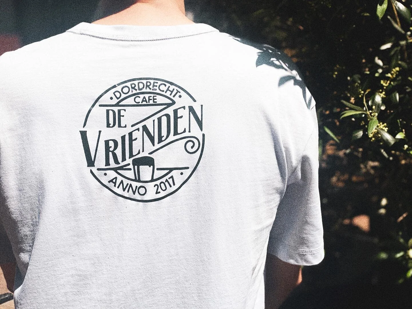 🤍 het is weekend! 🤍 en wat is het heerlijk weer! #enjoyyourweekend #weekend #drinks #sunsout