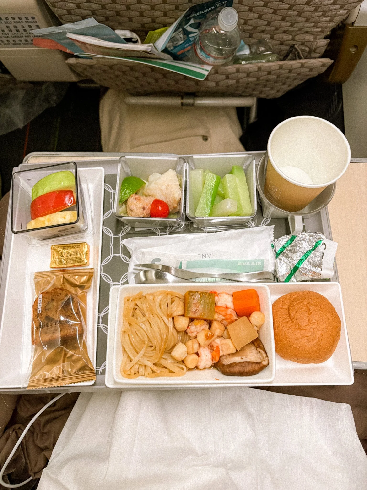 EVA Air Premium Economy meals 2026 2.jpg