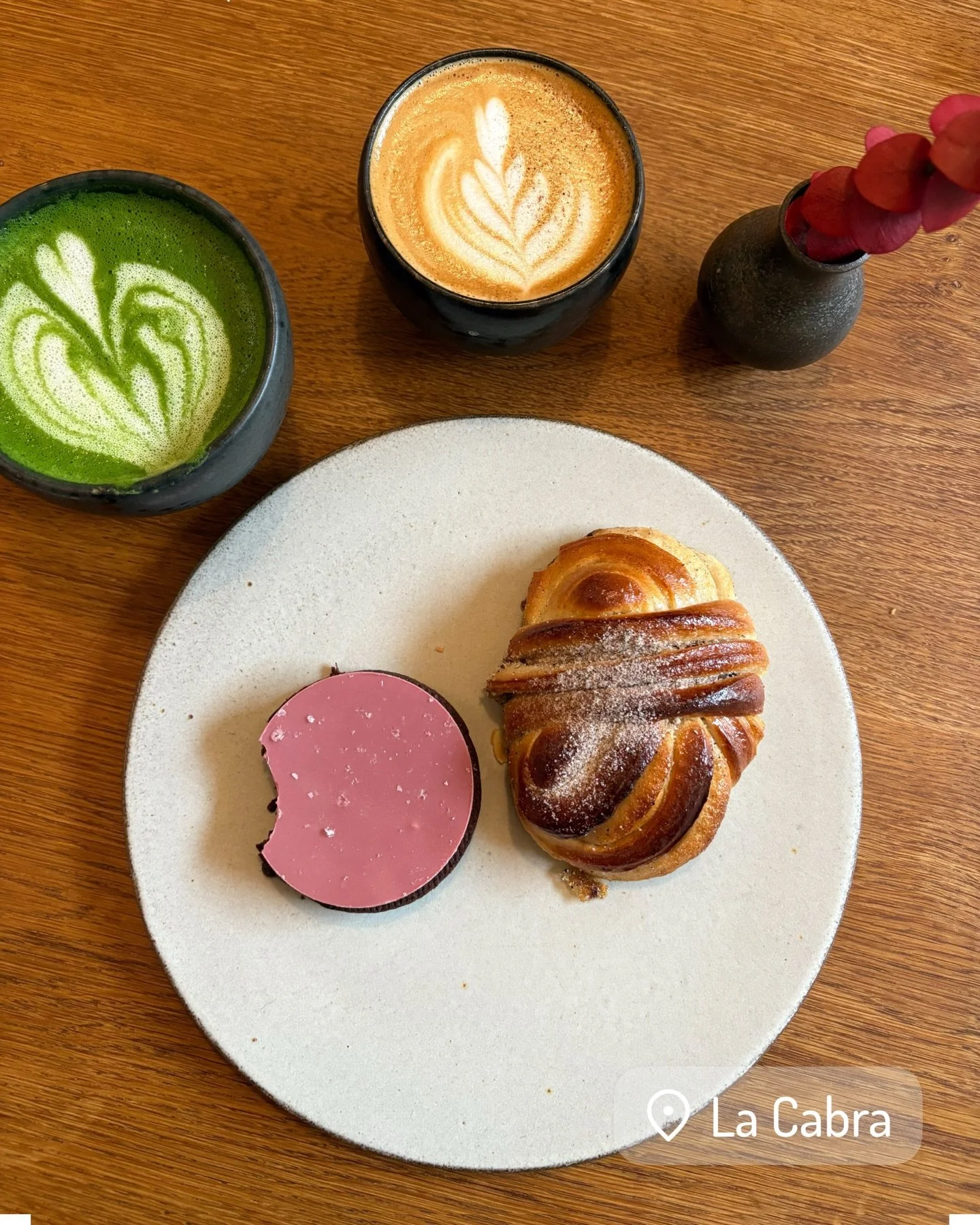 favorite bakeries in NYC so far 🥐

1. @lacabra_bakery
2. @papadamournyc
3. @radiobakerynyc
4. @lappartement4f
5. @welcomehome.bk
6. @carolinesdonuts
7. @fromkora

💬 what are yours? 

#NYCBakeries #NYCEats #NYCFoodie #BestOfNYC #PastryLovers NYCDess