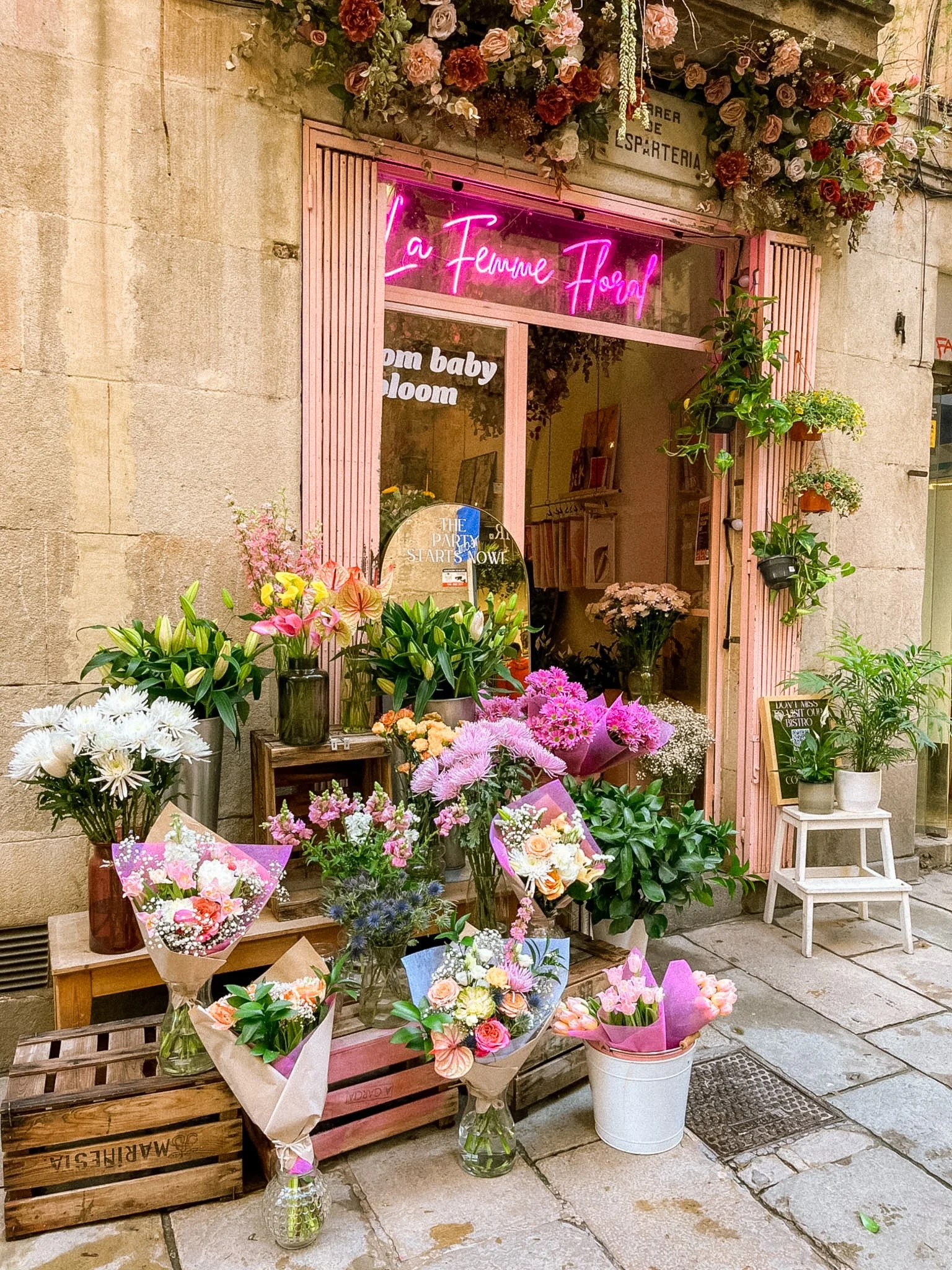 Barcelona Gothic Quarter small business flower shop.jpg