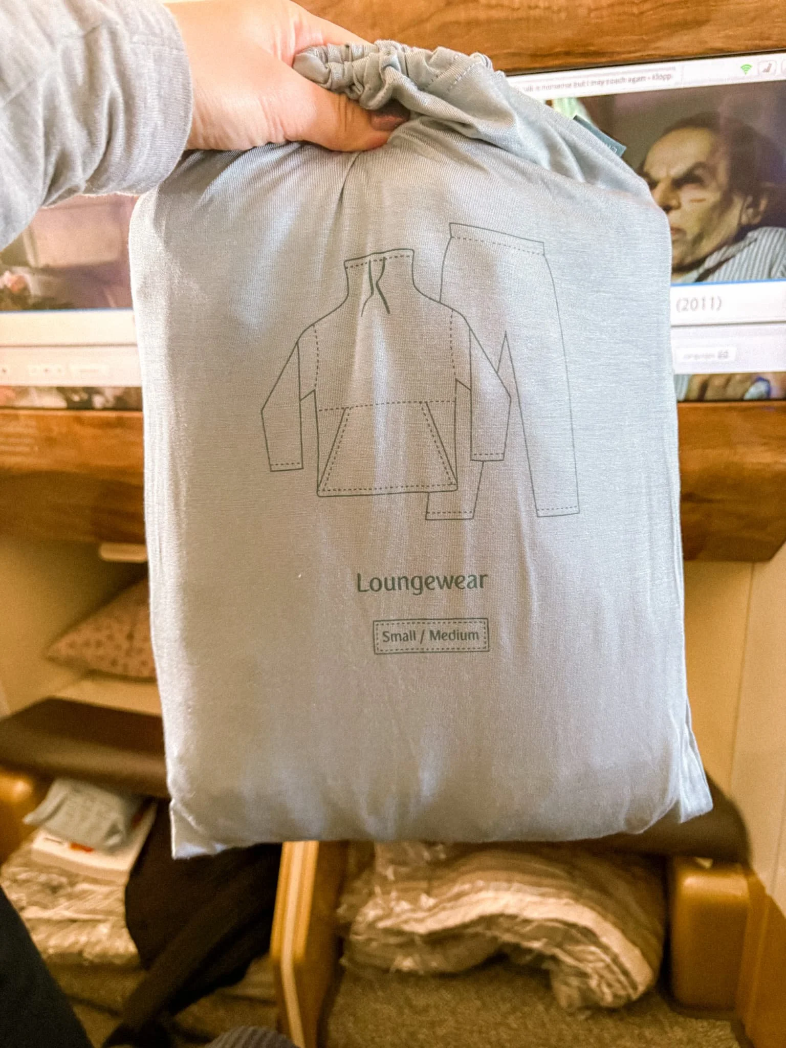 Emirates Business A380 - loungewear.jpg