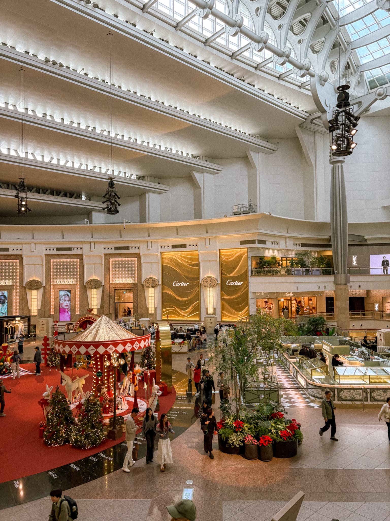 Taipei 101 - mall 2.jpg