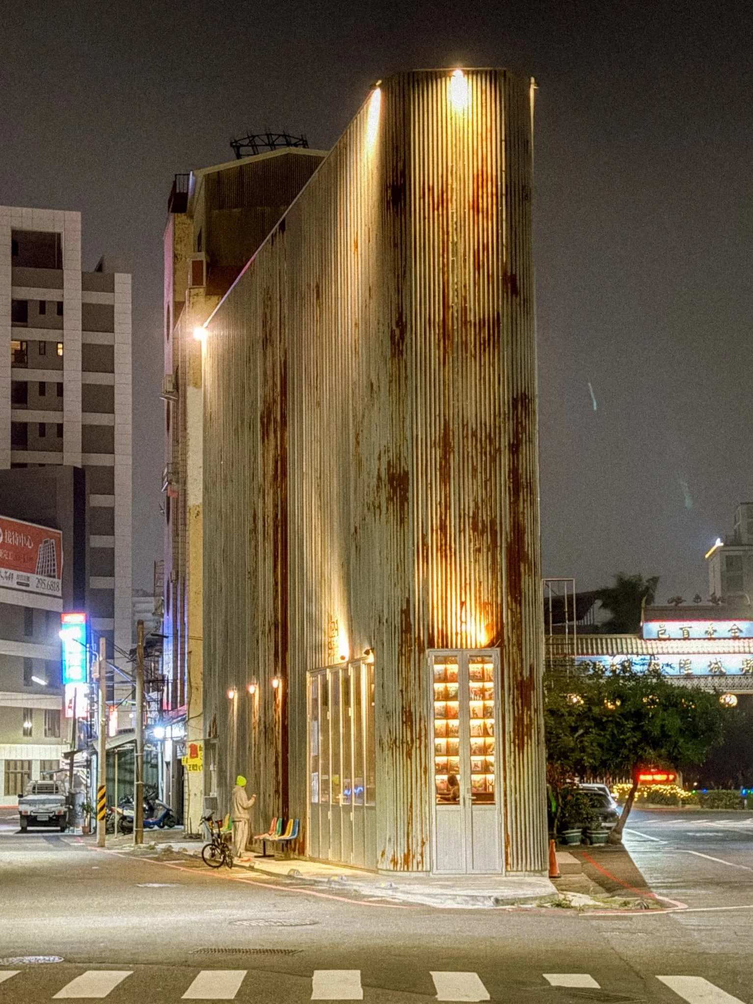 Tainan bars - IPA Cellar Sparrow Brew.jpg