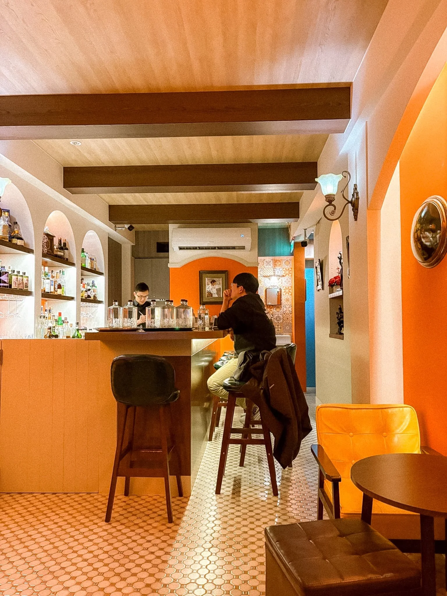 Tainan bars - Bar Stair 樓梯 - interior.jpg