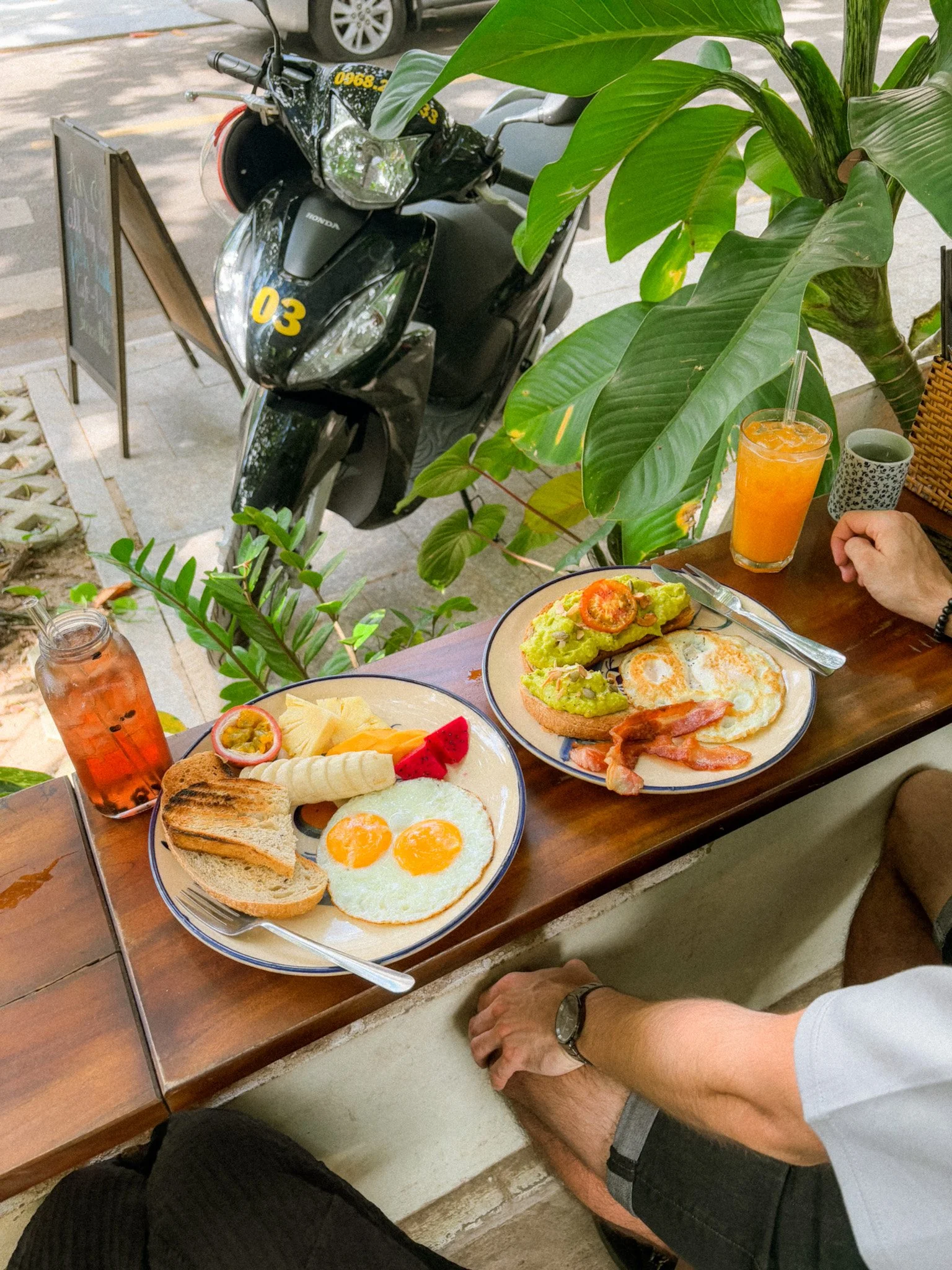 An Ơi Cafe in Con Dao, Vietnam