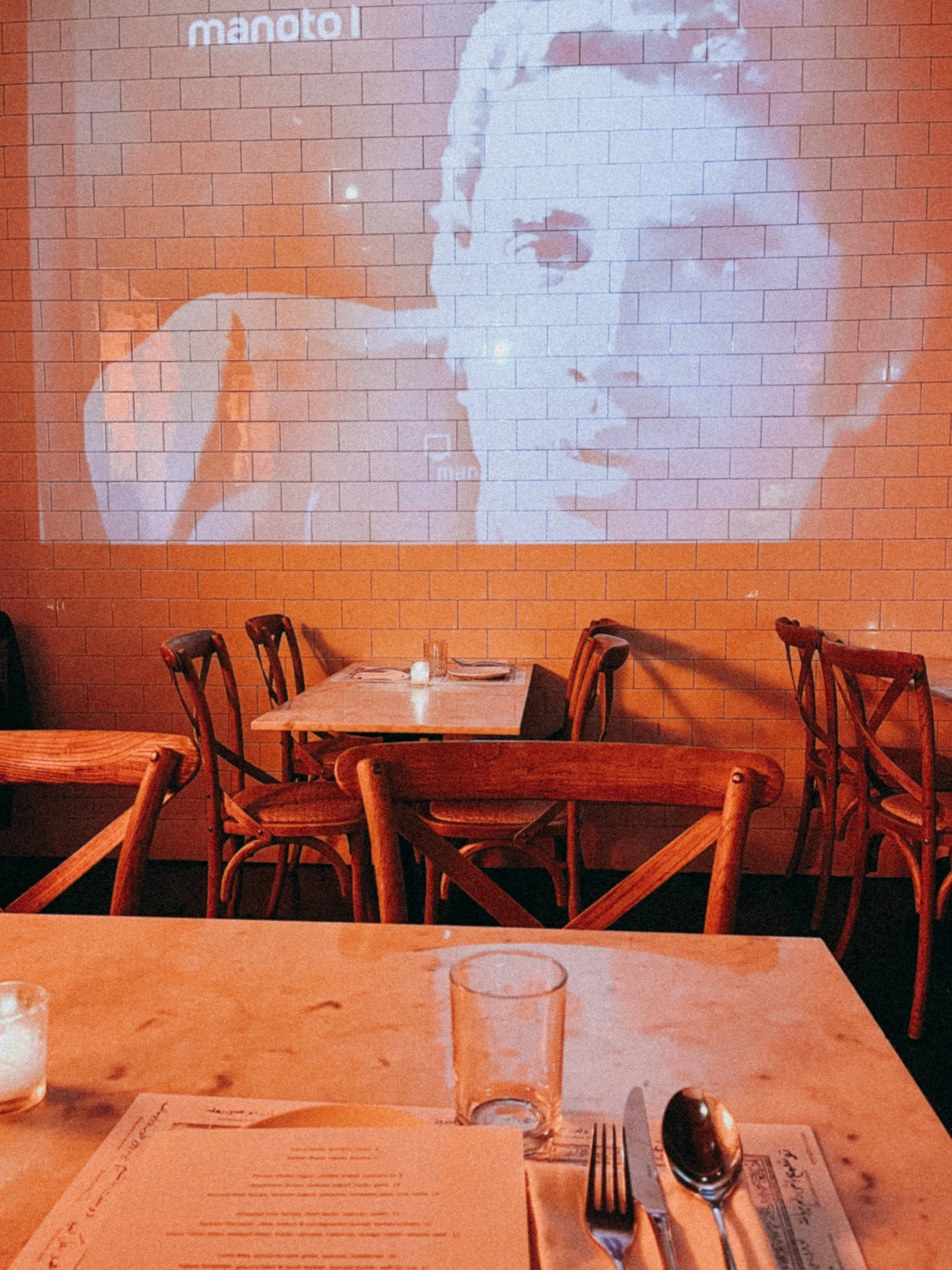 Stylish Dining with Menu & Projector Screen