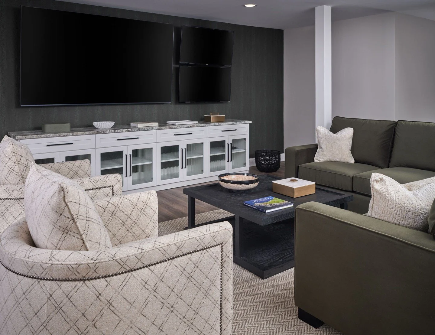 Forget the 50-yard line.⁠
⁠
We'll take a comfy sectional, a big screen, and a fully stocked basement every time. 🏈⁠
⁠
Swipe through a few of our favorite game-day-ready spaces.