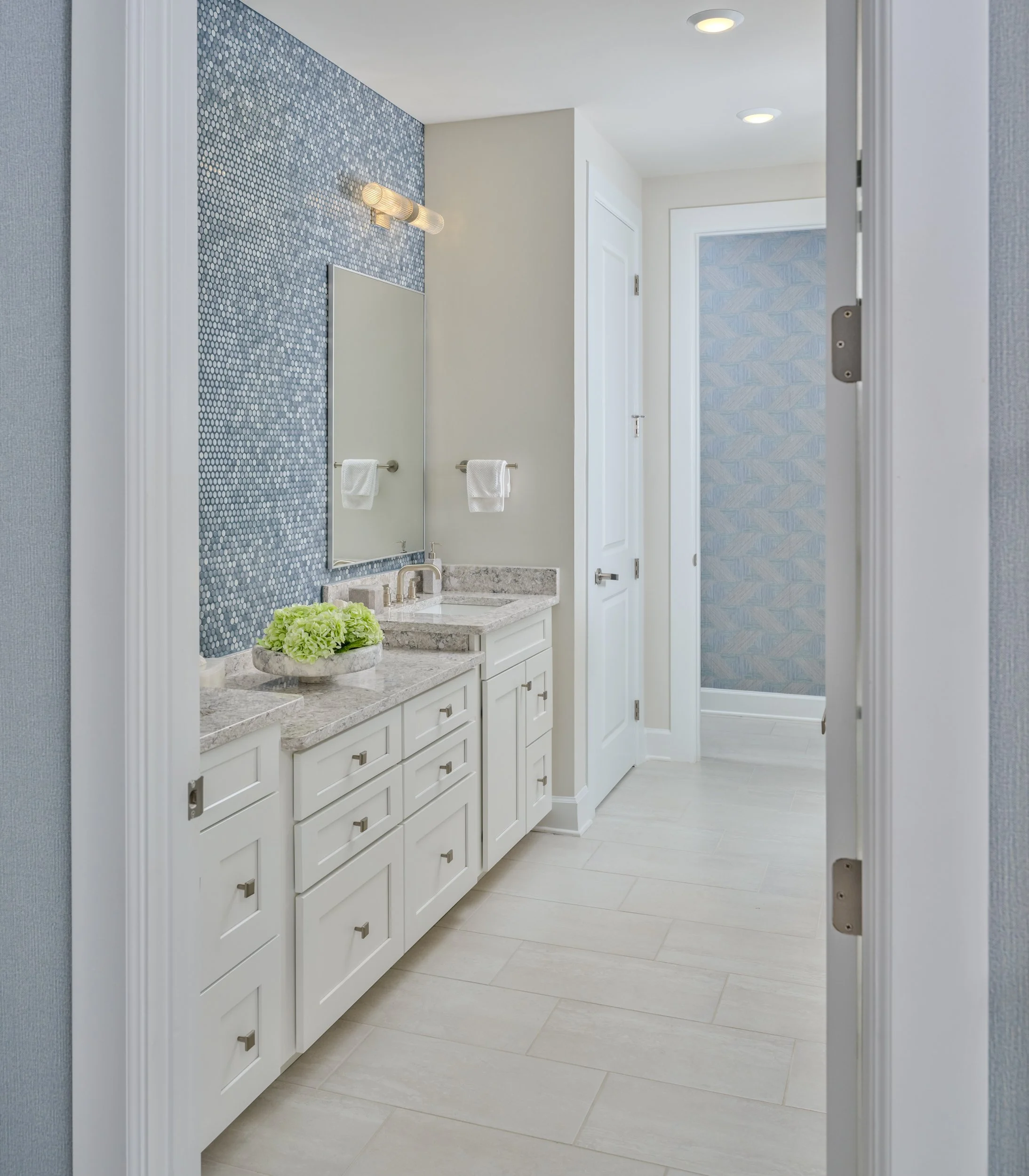 Main Bathroom.jpg