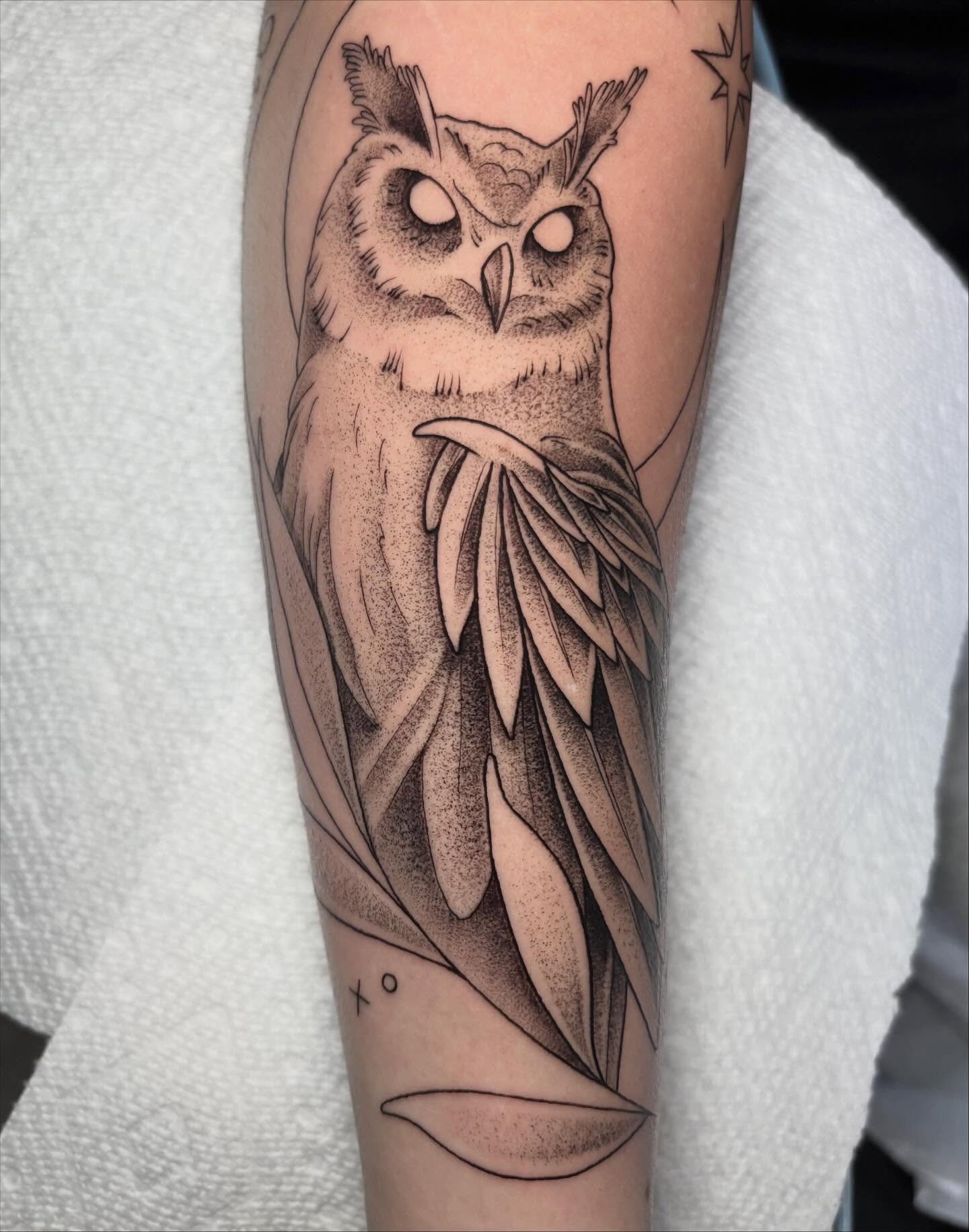 Little owl from a couple weeks ago! Can&rsquo;t wait to add the galaxy in the background but I just needed to share this!!! 🦉🌌
.
.
.
.
.
.
.
.
.
#sacredarttattooct #cttattoo #cttattooartist #ladytattooers #girltattooartist #ctink
#tattooideas #illu